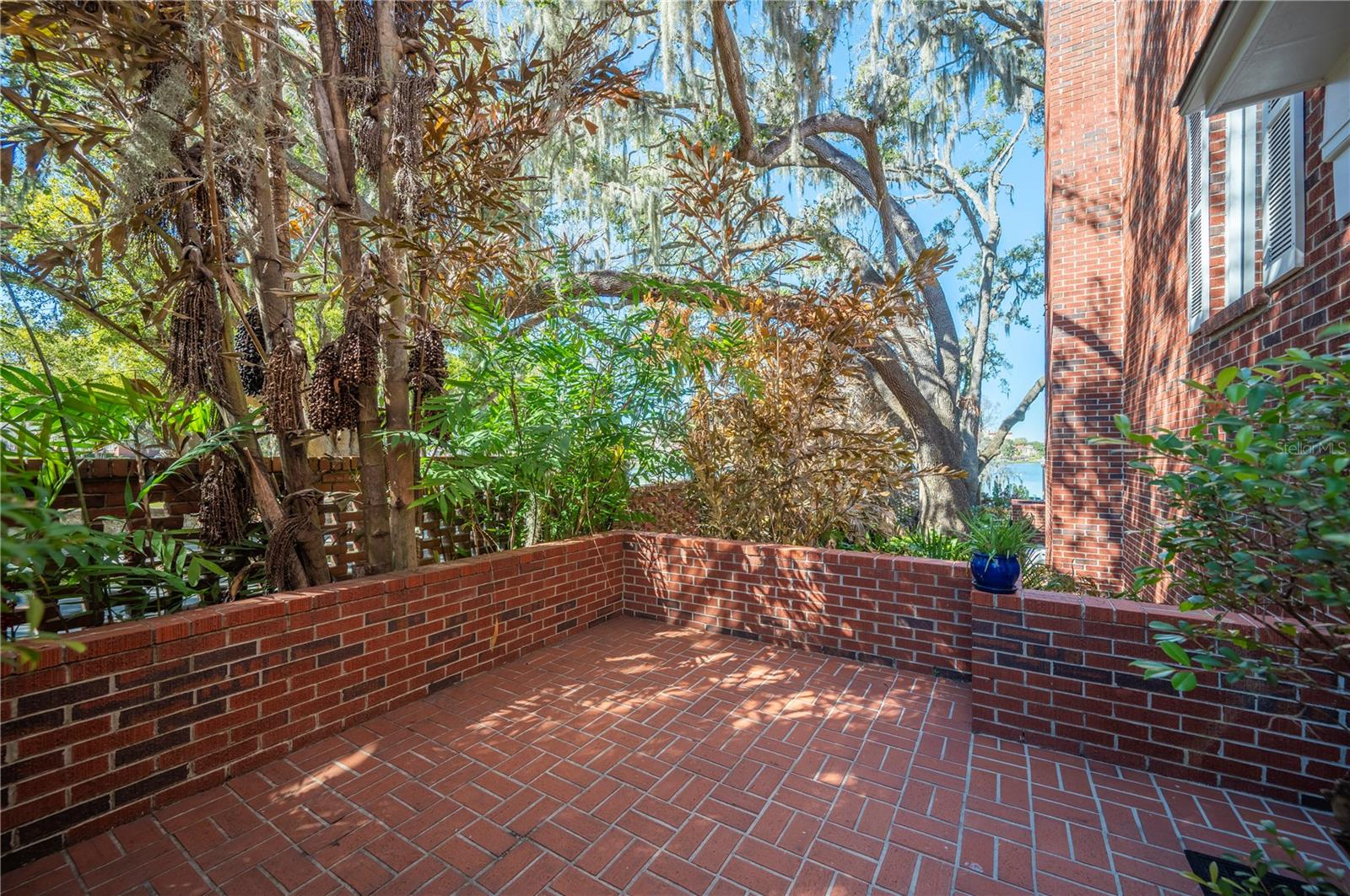 Image 6 of 54 For 155 Lake Morton Drive 1