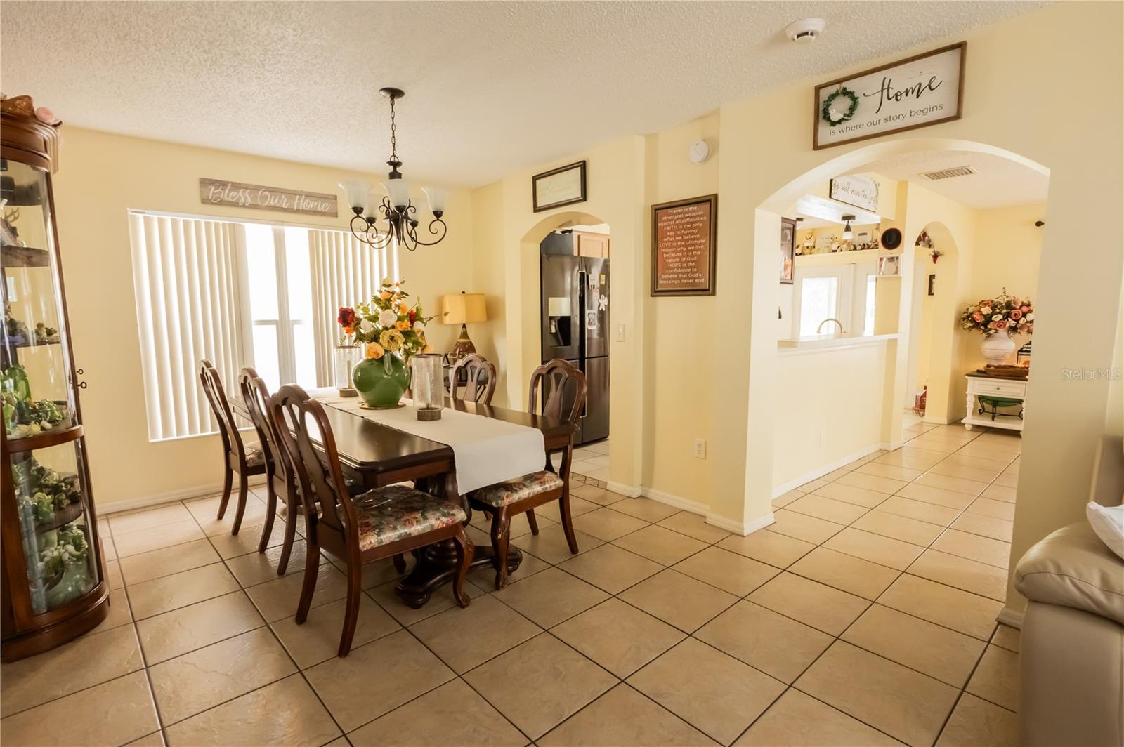 Image 12 of 64 For 716 Burlwood Street