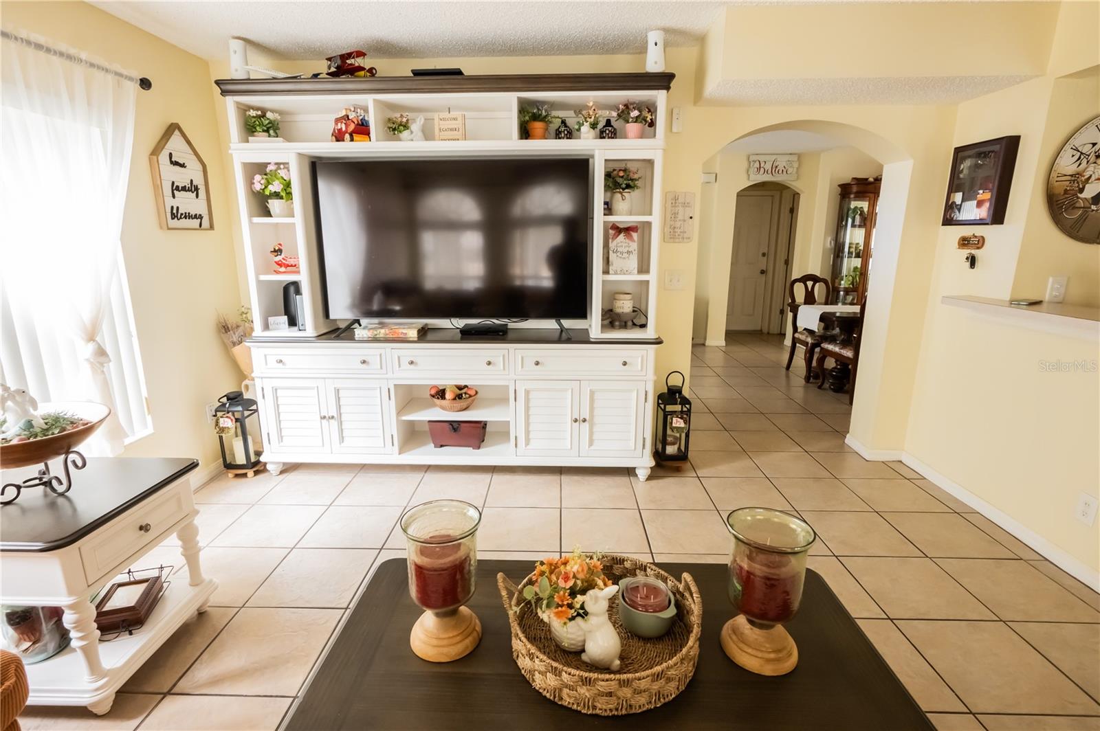 Image 14 of 64 For 716 Burlwood Street