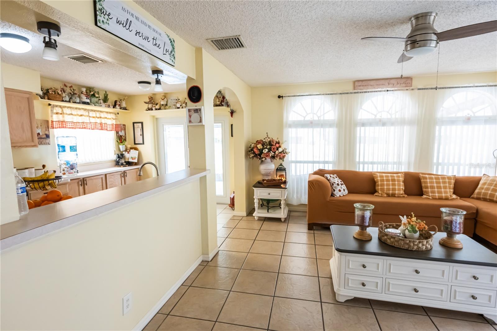 Image 19 of 64 For 716 Burlwood Street