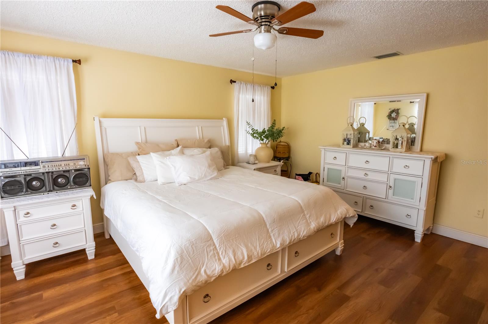 Image 26 of 64 For 716 Burlwood Street