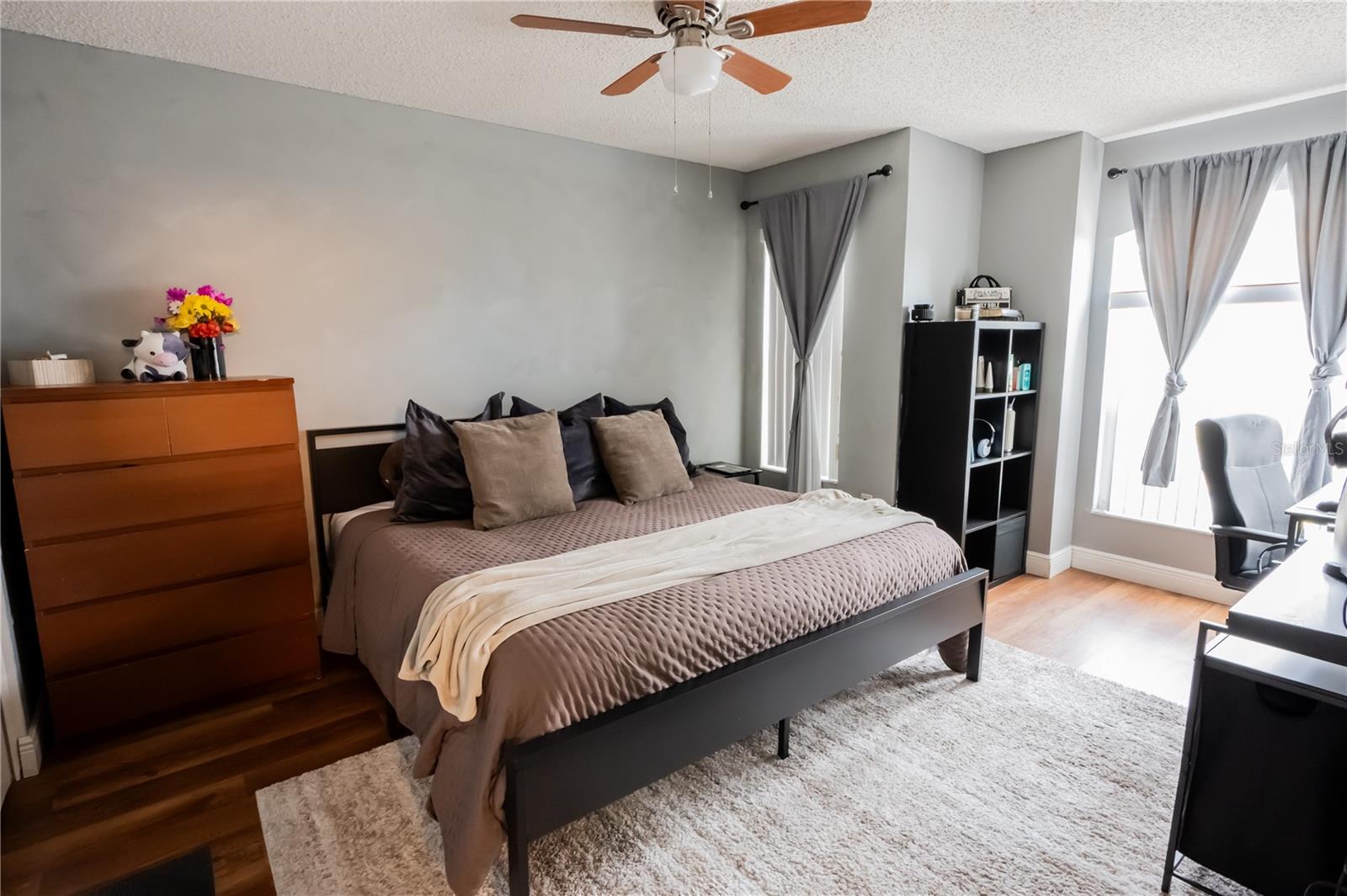 Image 34 of 64 For 716 Burlwood Street