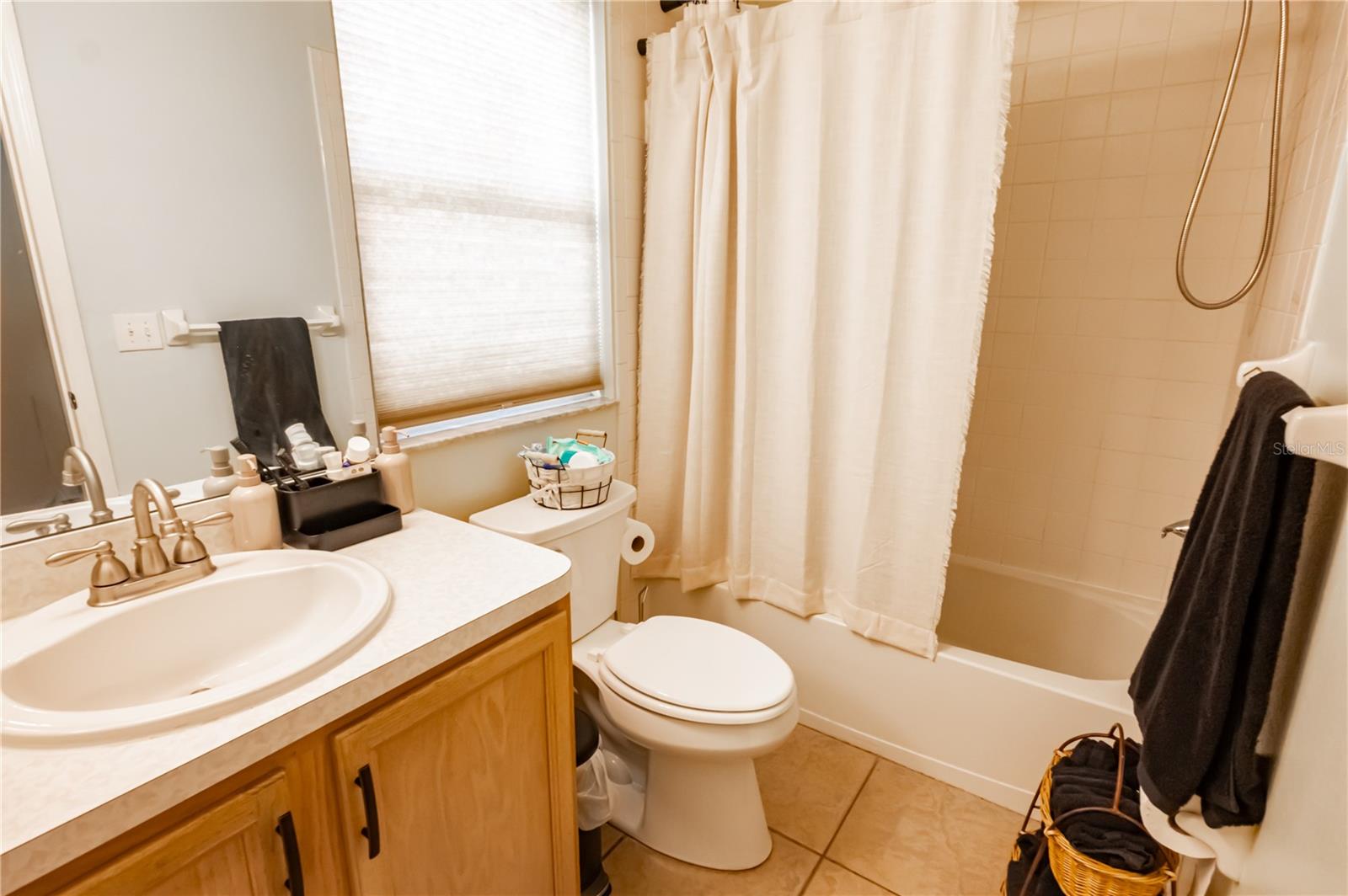 Image 40 of 64 For 716 Burlwood Street