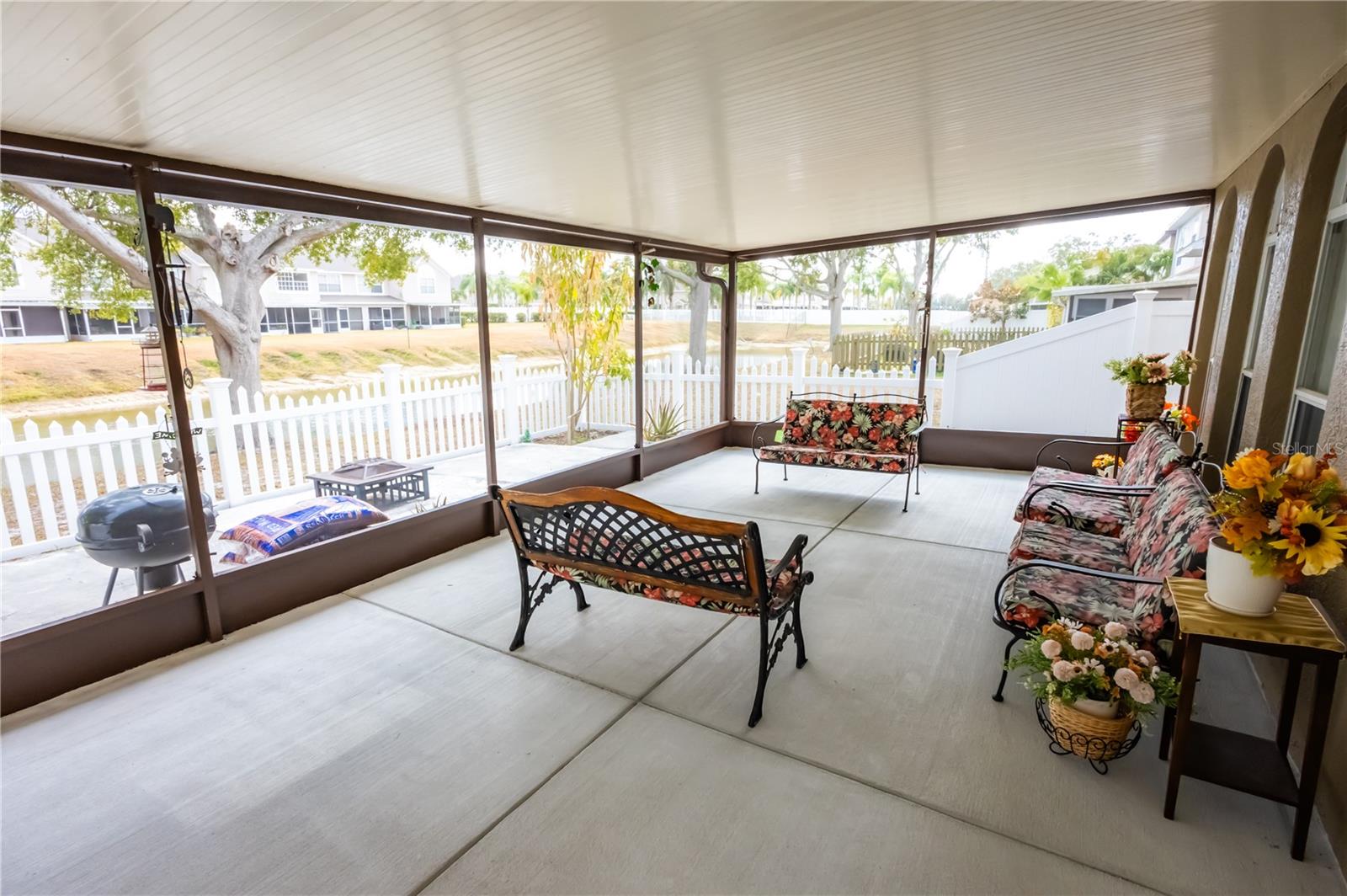 Image 51 of 64 For 716 Burlwood Street