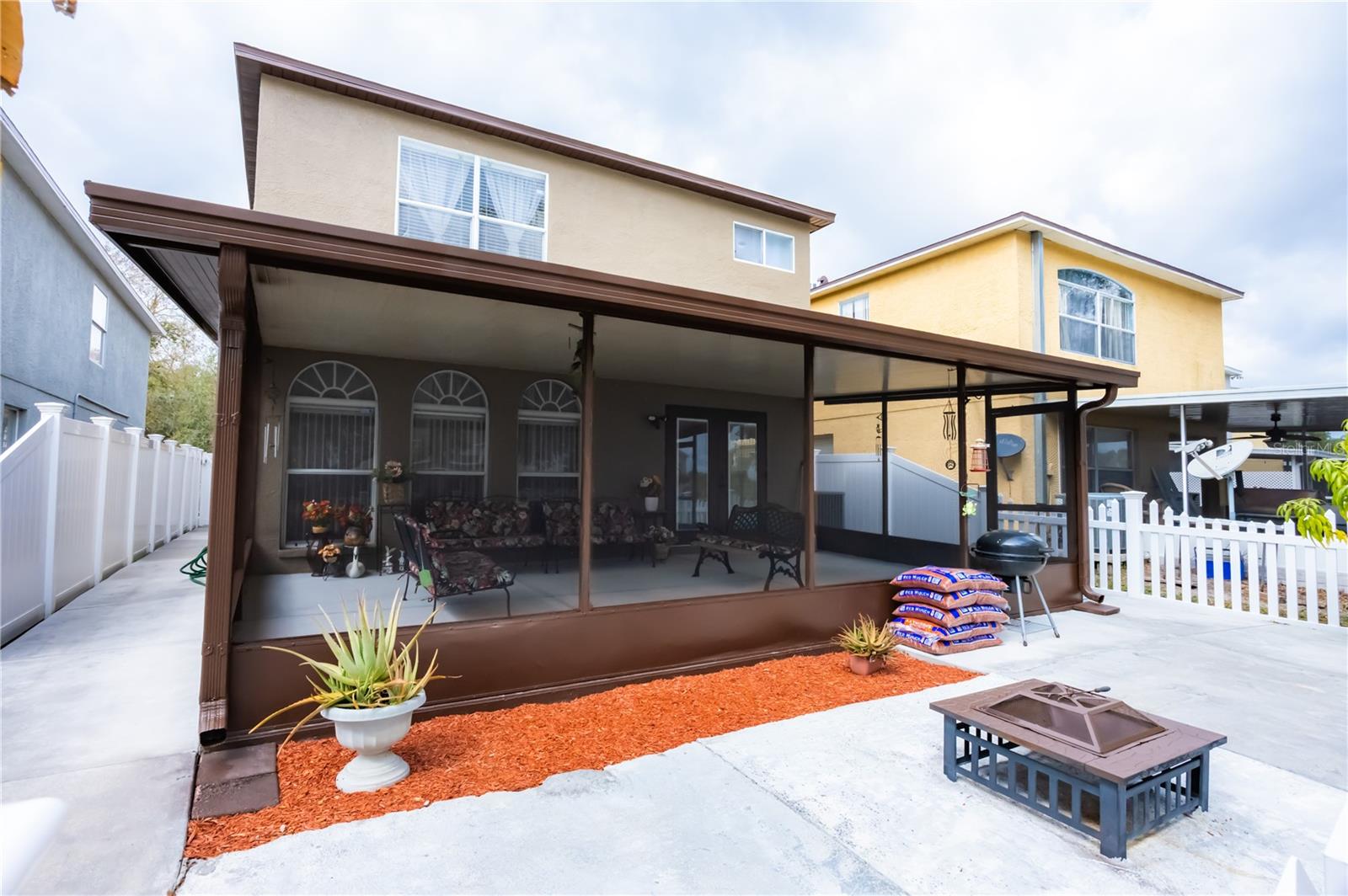 Image 53 of 64 For 716 Burlwood Street