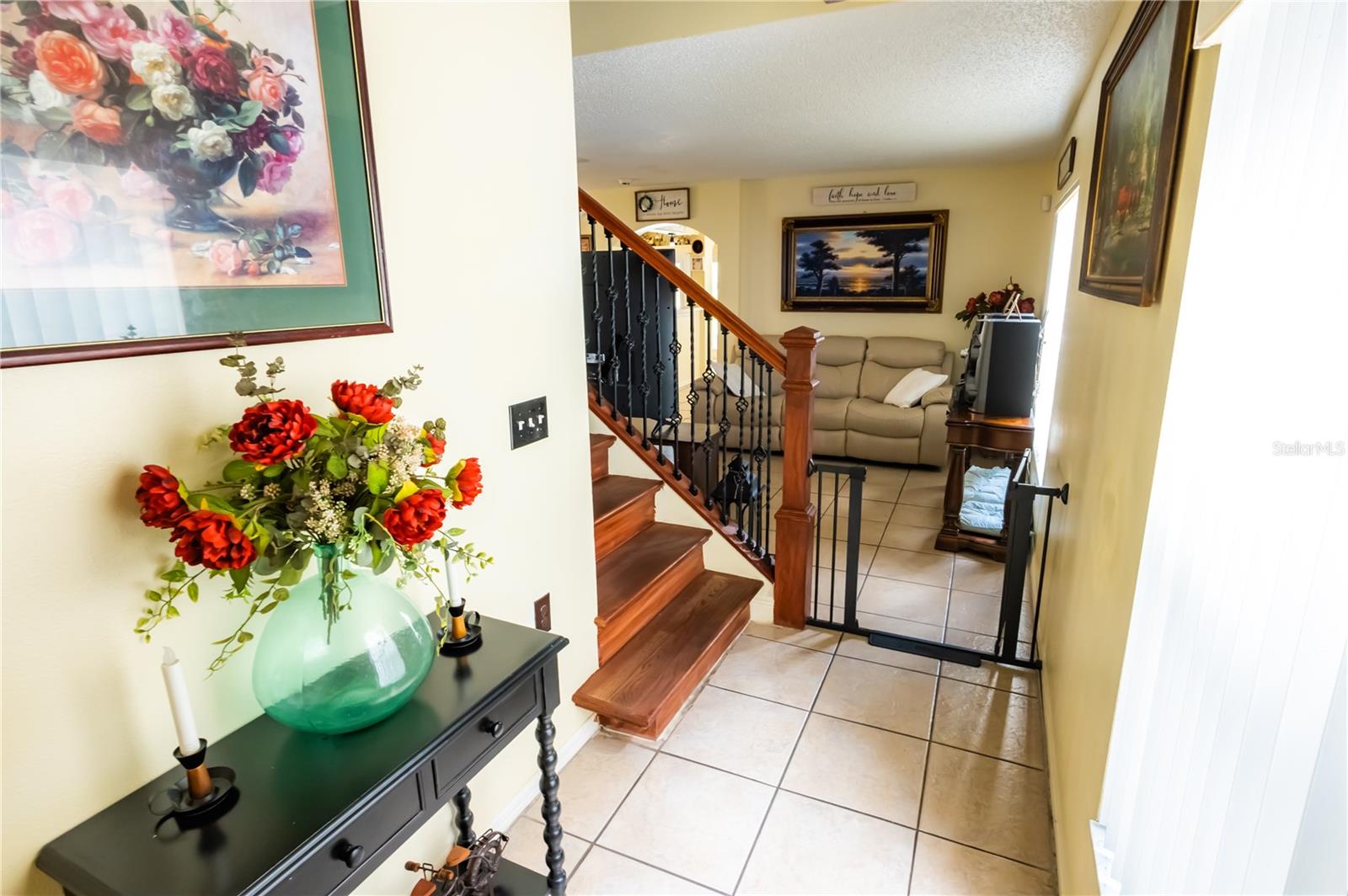 Image 6 of 64 For 716 Burlwood Street