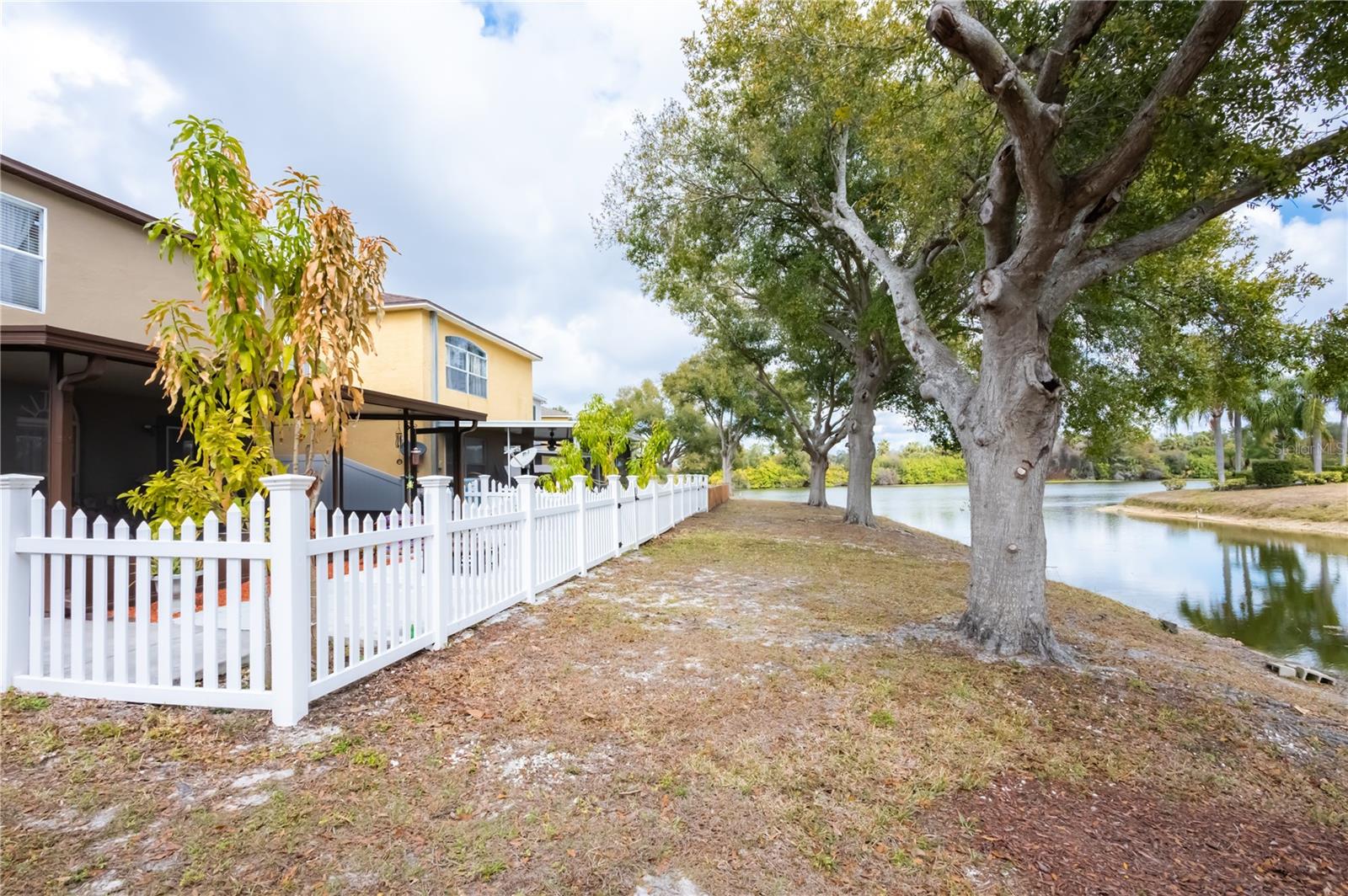 Image 60 of 64 For 716 Burlwood Street