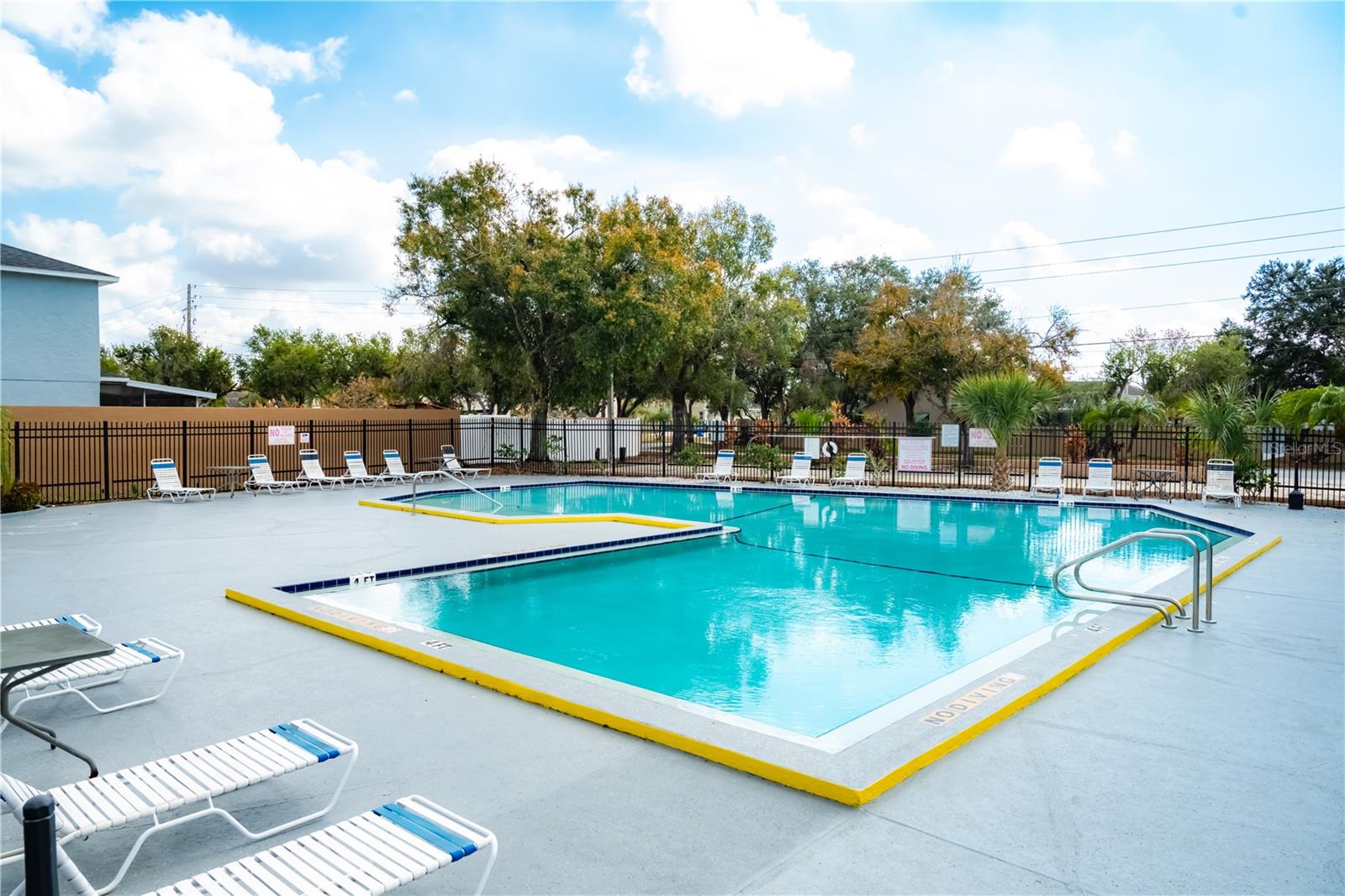 Image 63 of 64 For 716 Burlwood Street