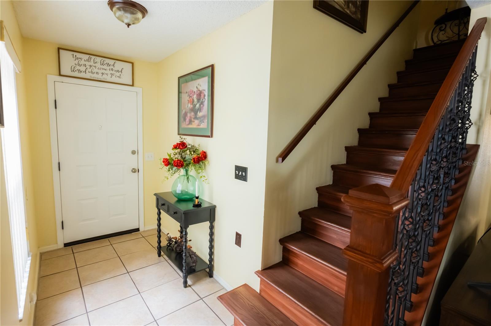 Image 7 of 64 For 716 Burlwood Street