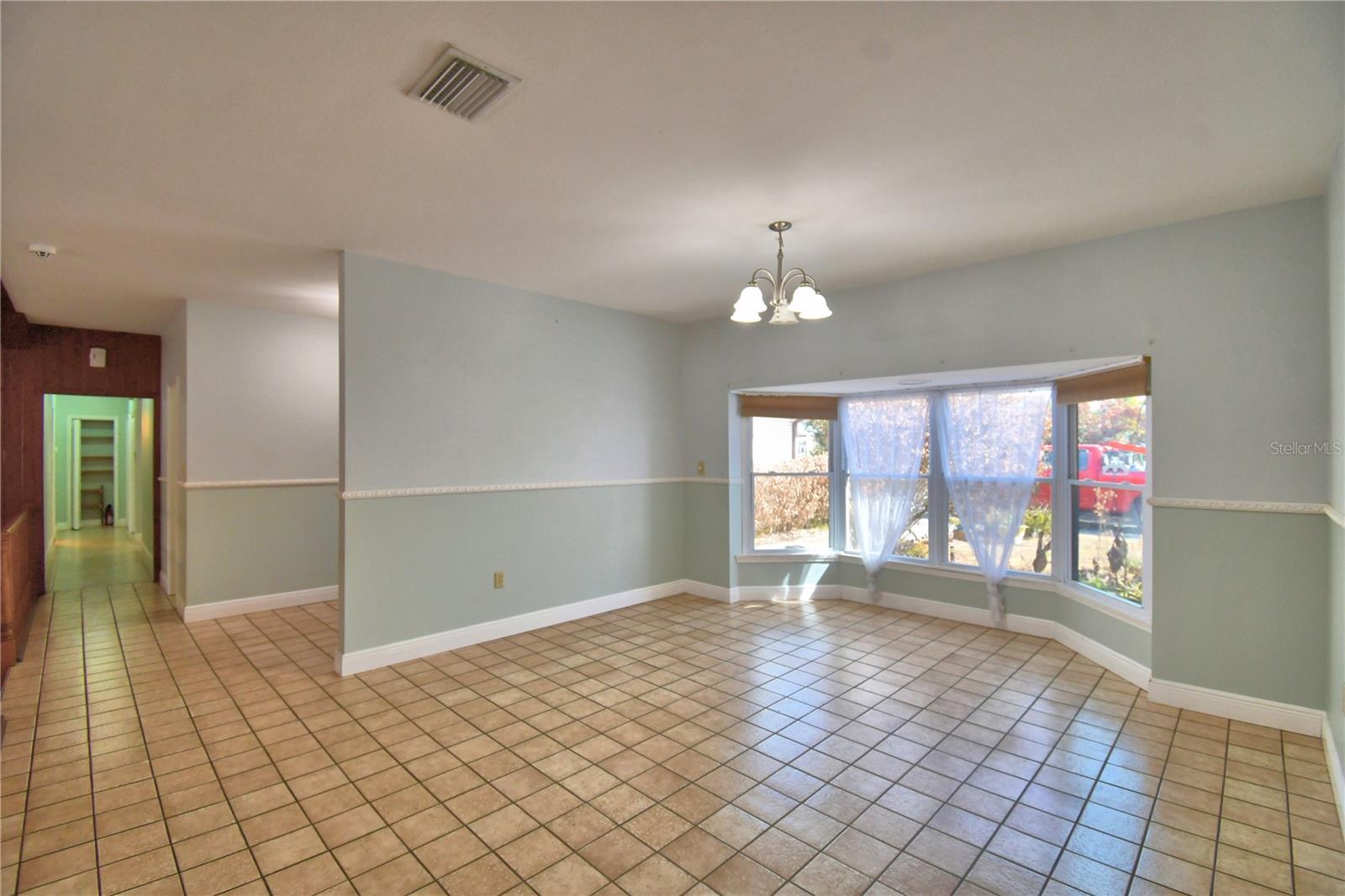 Image 19 of 91 For 700 Mckay Drive