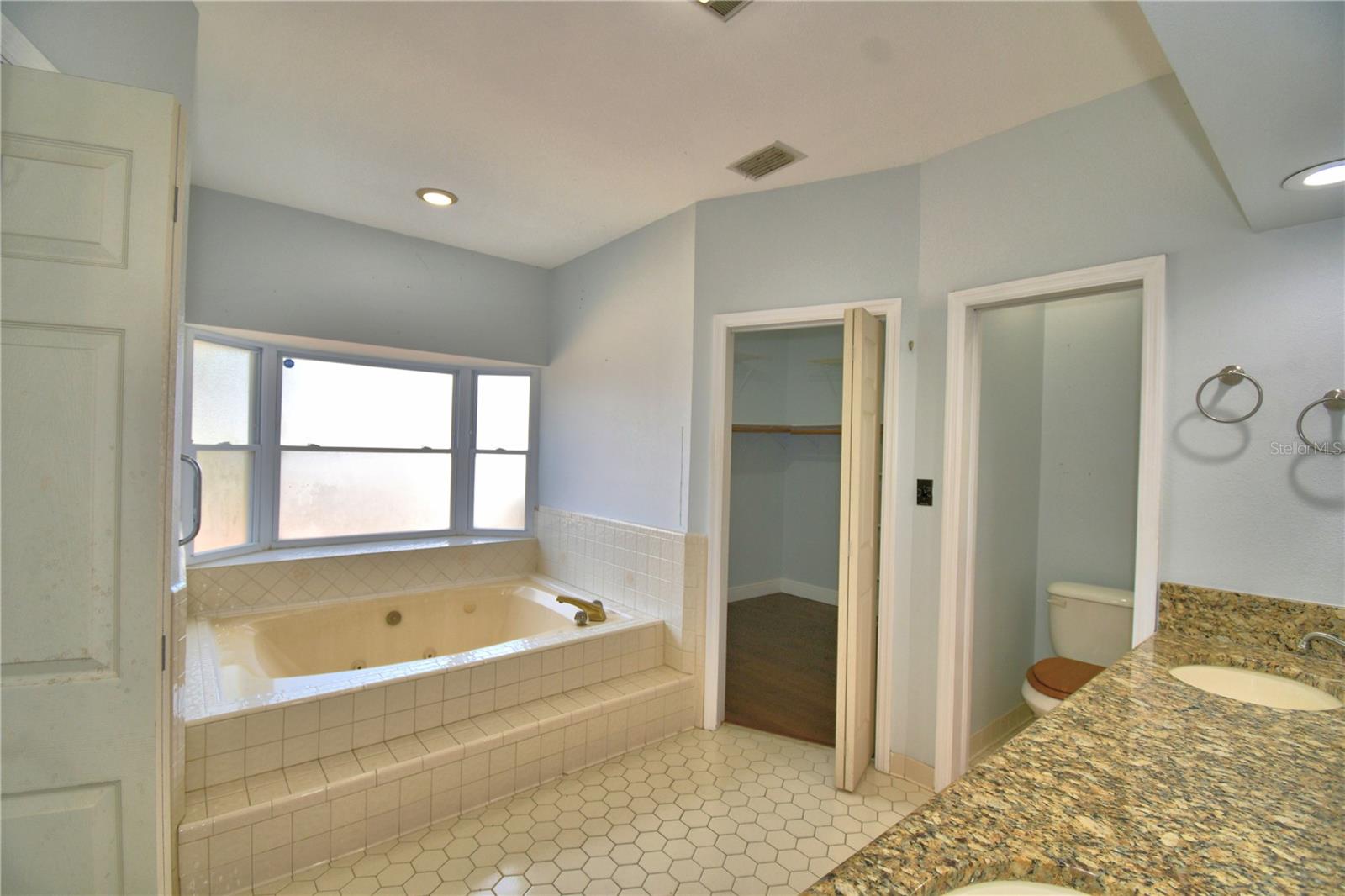 Image 27 of 91 For 700 Mckay Drive