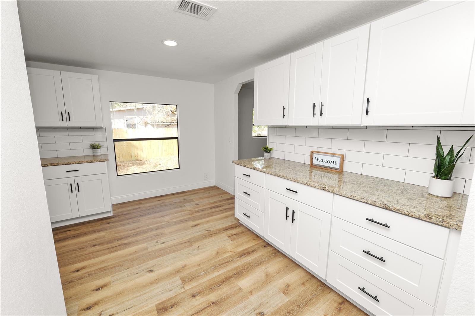 Image 30 of 74 For 370 Cameron Street