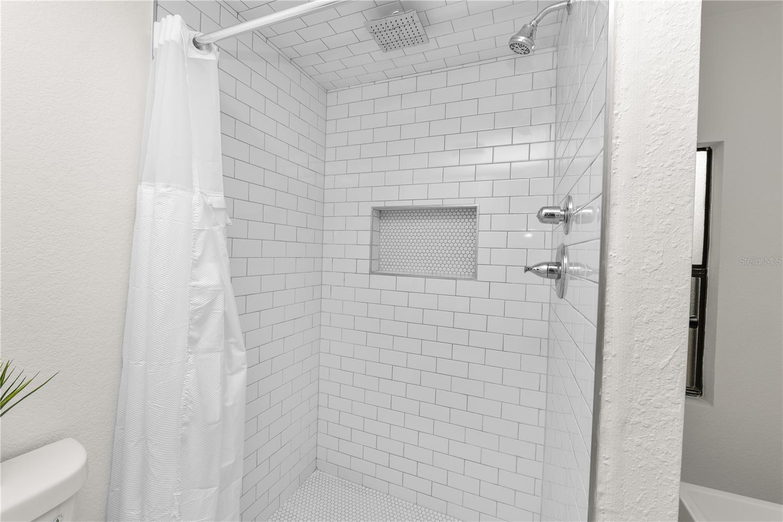 Image 37 of 74 For 370 Cameron Street