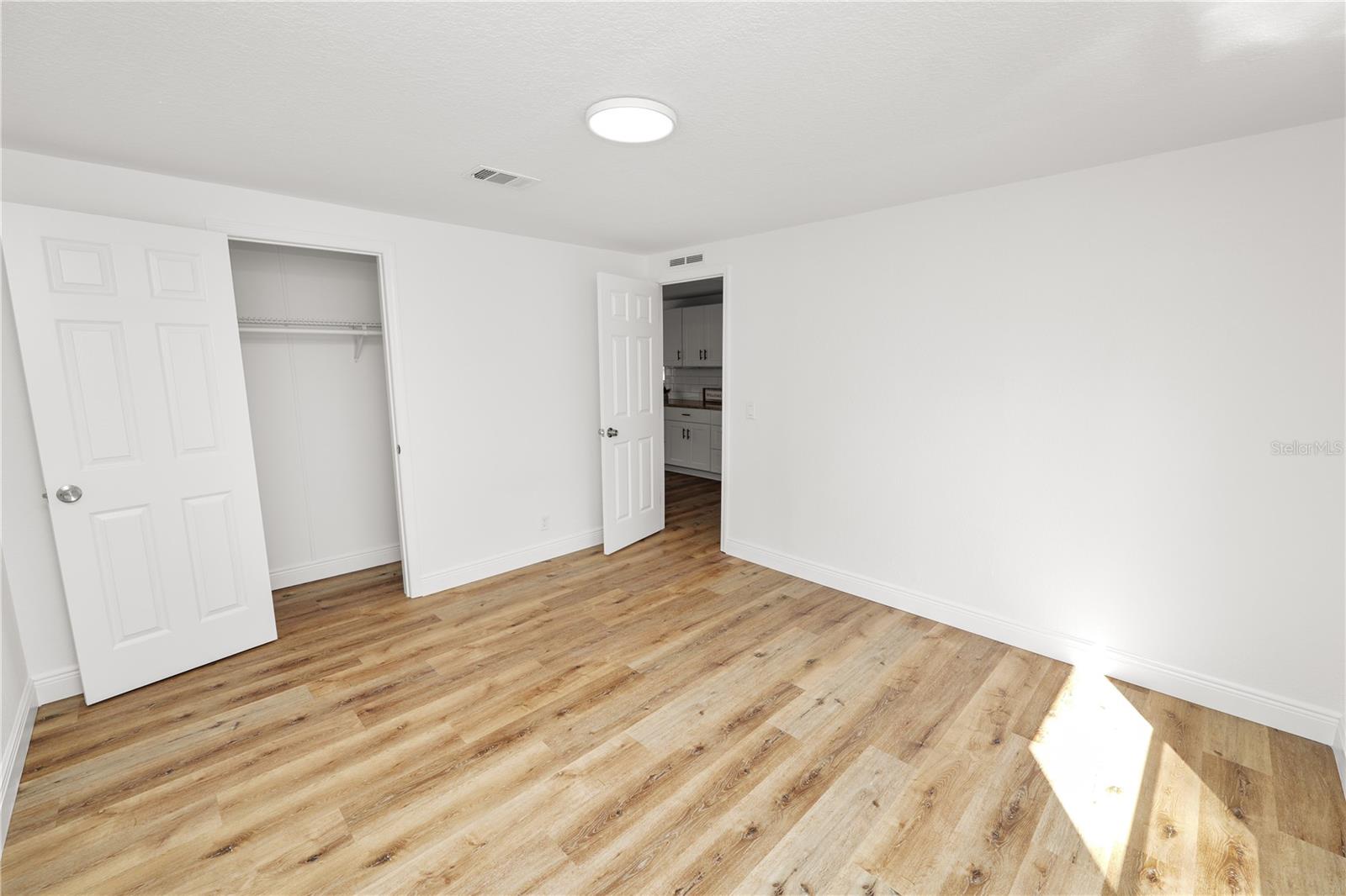 Image 48 of 74 For 370 Cameron Street