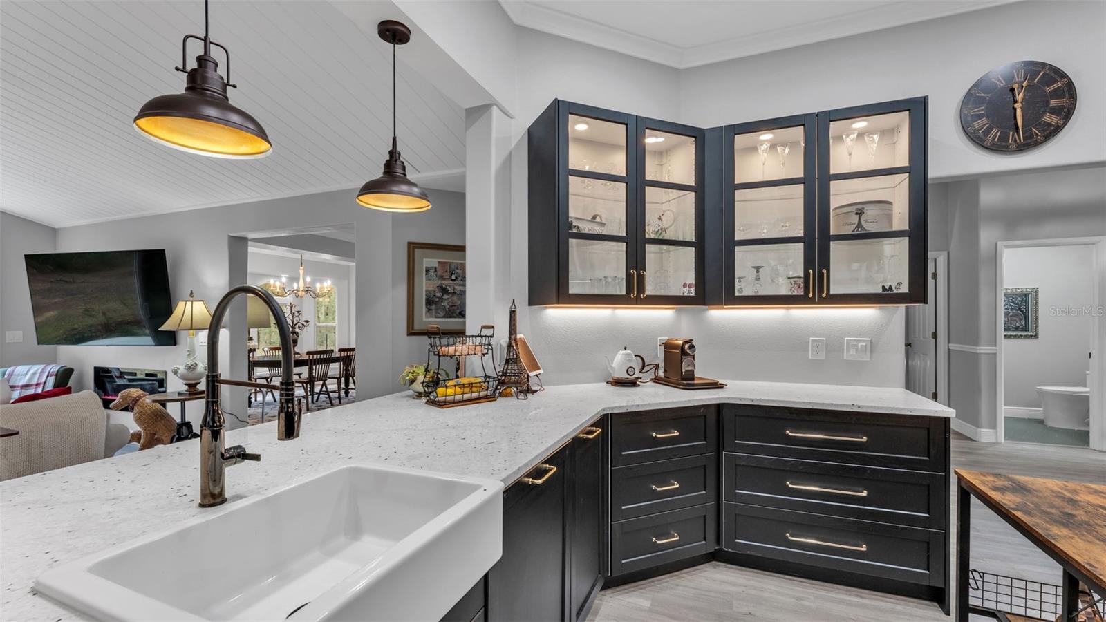 Image 21 of 95 For 422 Mccormick Road