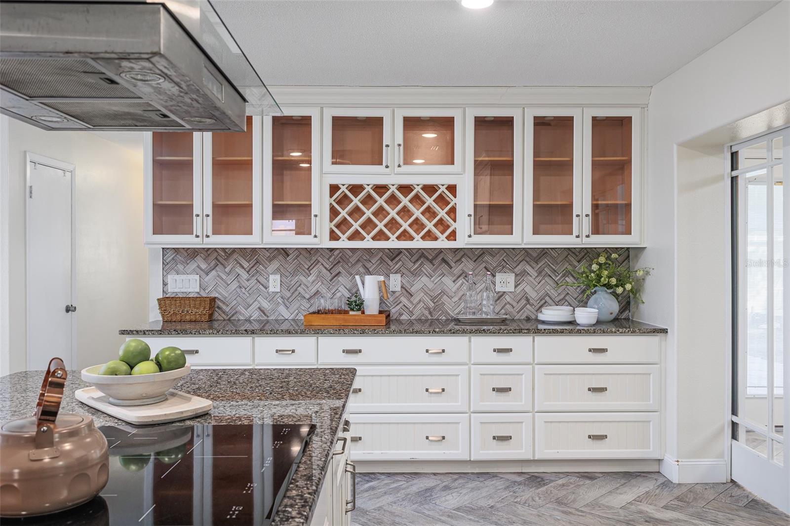 Image 11 of 46 For 2213 Pilaklakaha Avenue