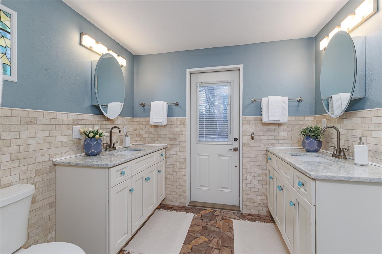 Image 26 of 46 For 2213 Pilaklakaha Avenue