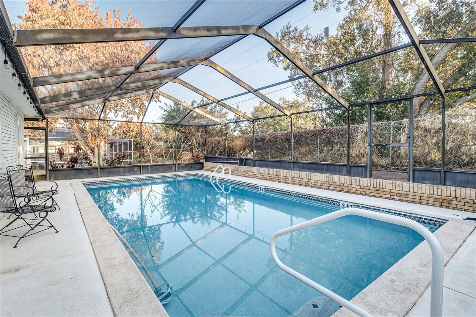 Image 37 of 46 For 2213 Pilaklakaha Avenue