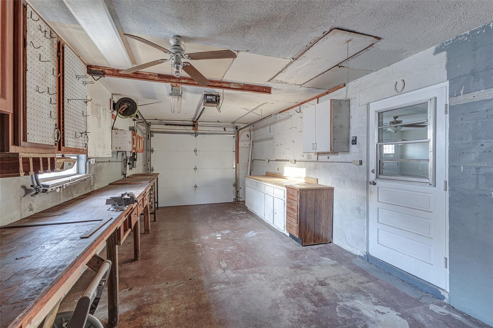 Image 43 of 46 For 2213 Pilaklakaha Avenue