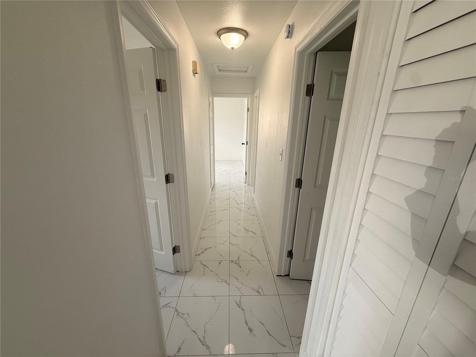 Image 4 of 11 For 2717 Kathryn Avenue