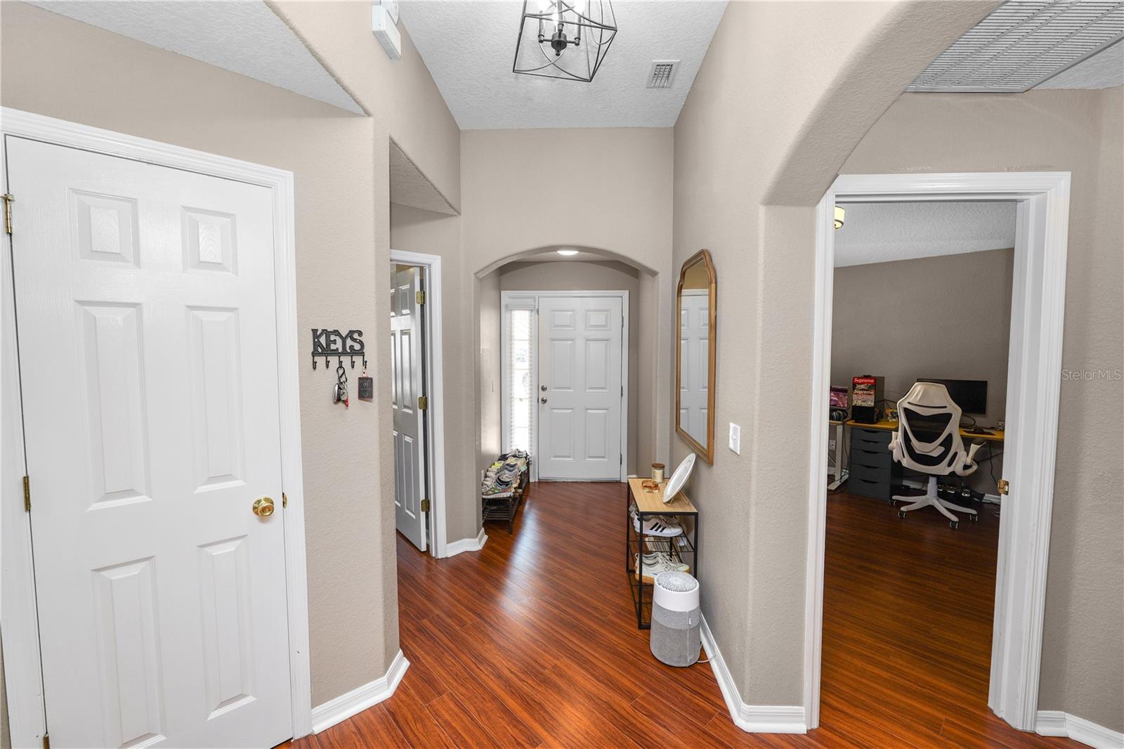 Image 3 of 39 For 3108 Buckeye Pointe Drive