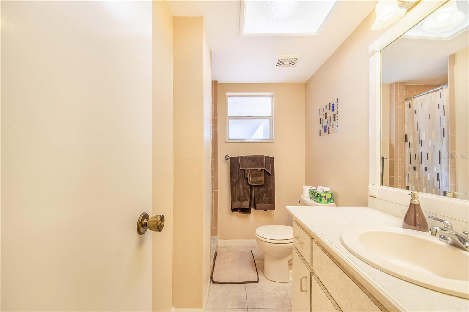 Image 11 of 35 For 389 San Jose Drive