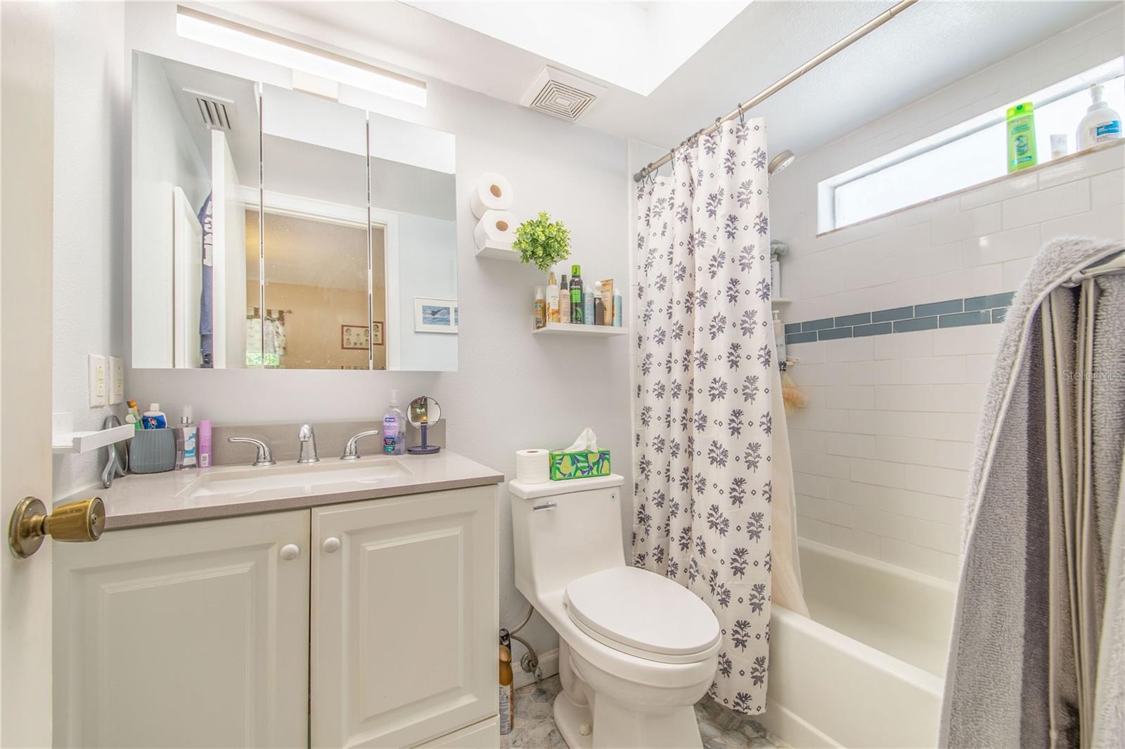 Image 25 of 35 For 389 San Jose Drive