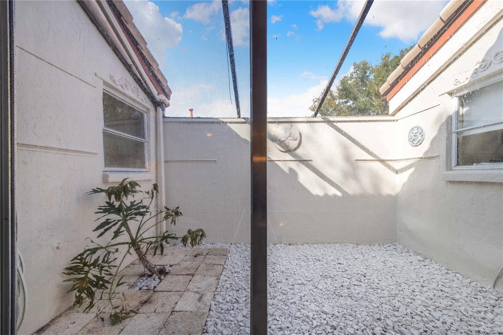 Image 9 of 35 For 389 San Jose Drive