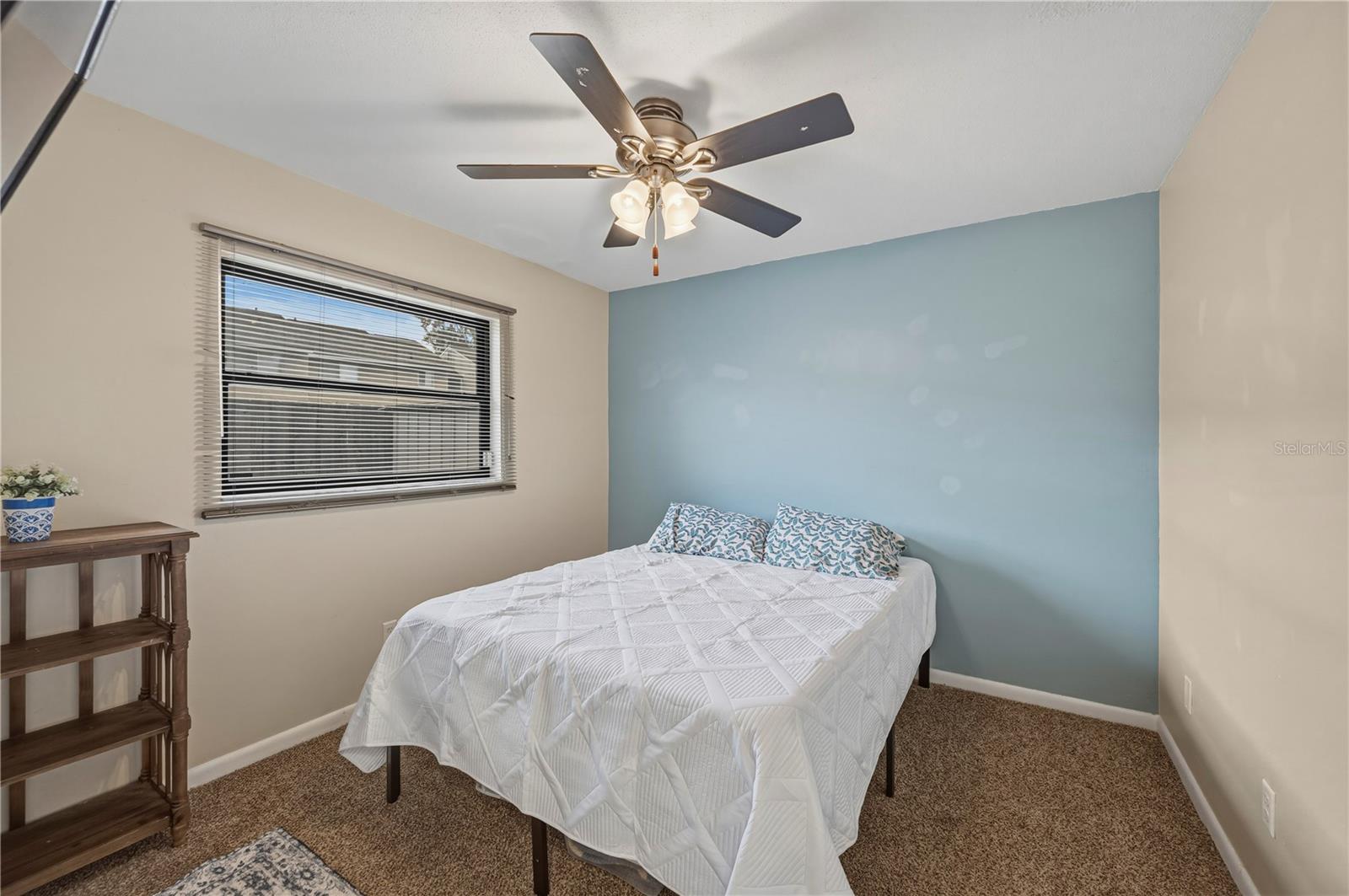 Image 33 of 50 For 513 Queens Loop N