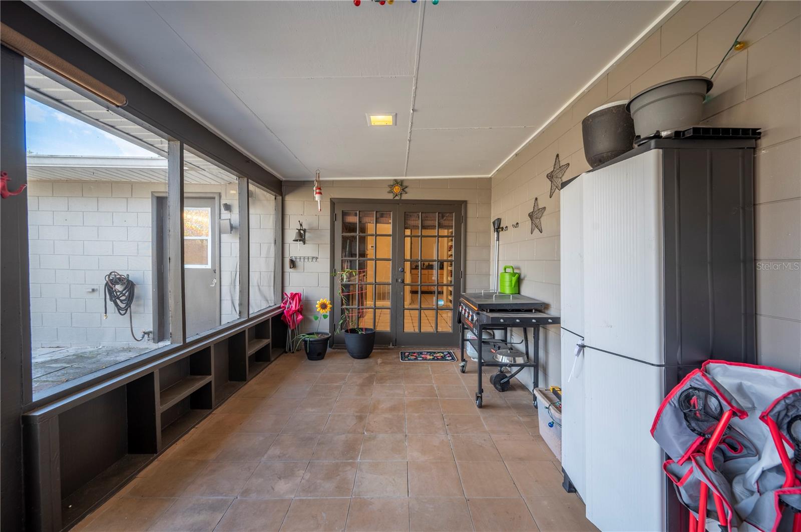 Image 37 of 50 For 513 Queens Loop N