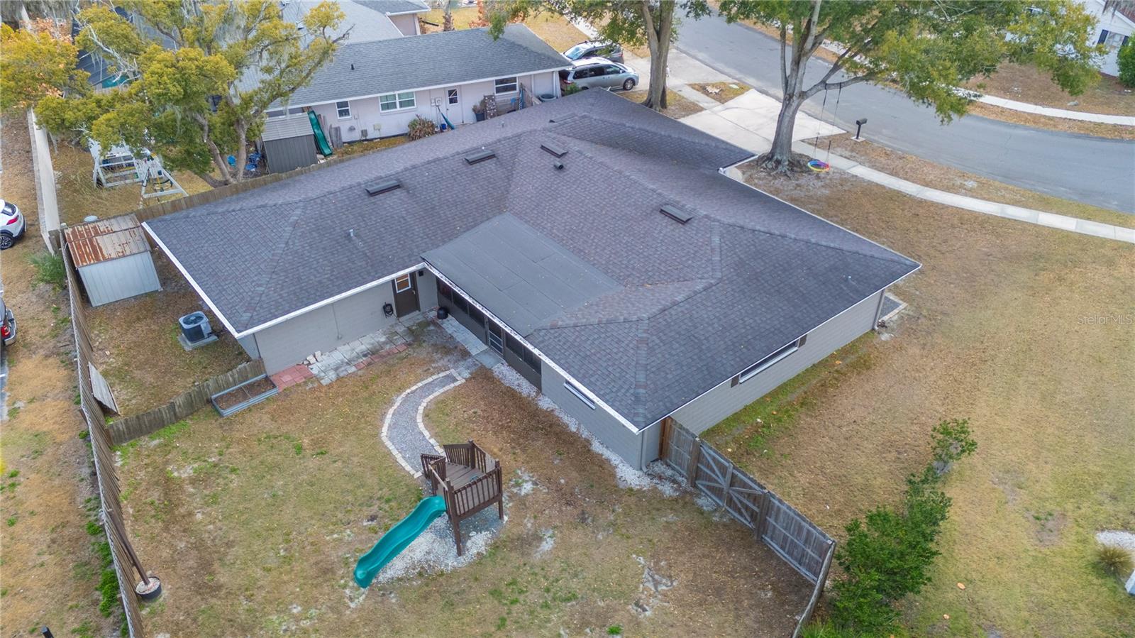 Image 43 of 50 For 513 Queens Loop N