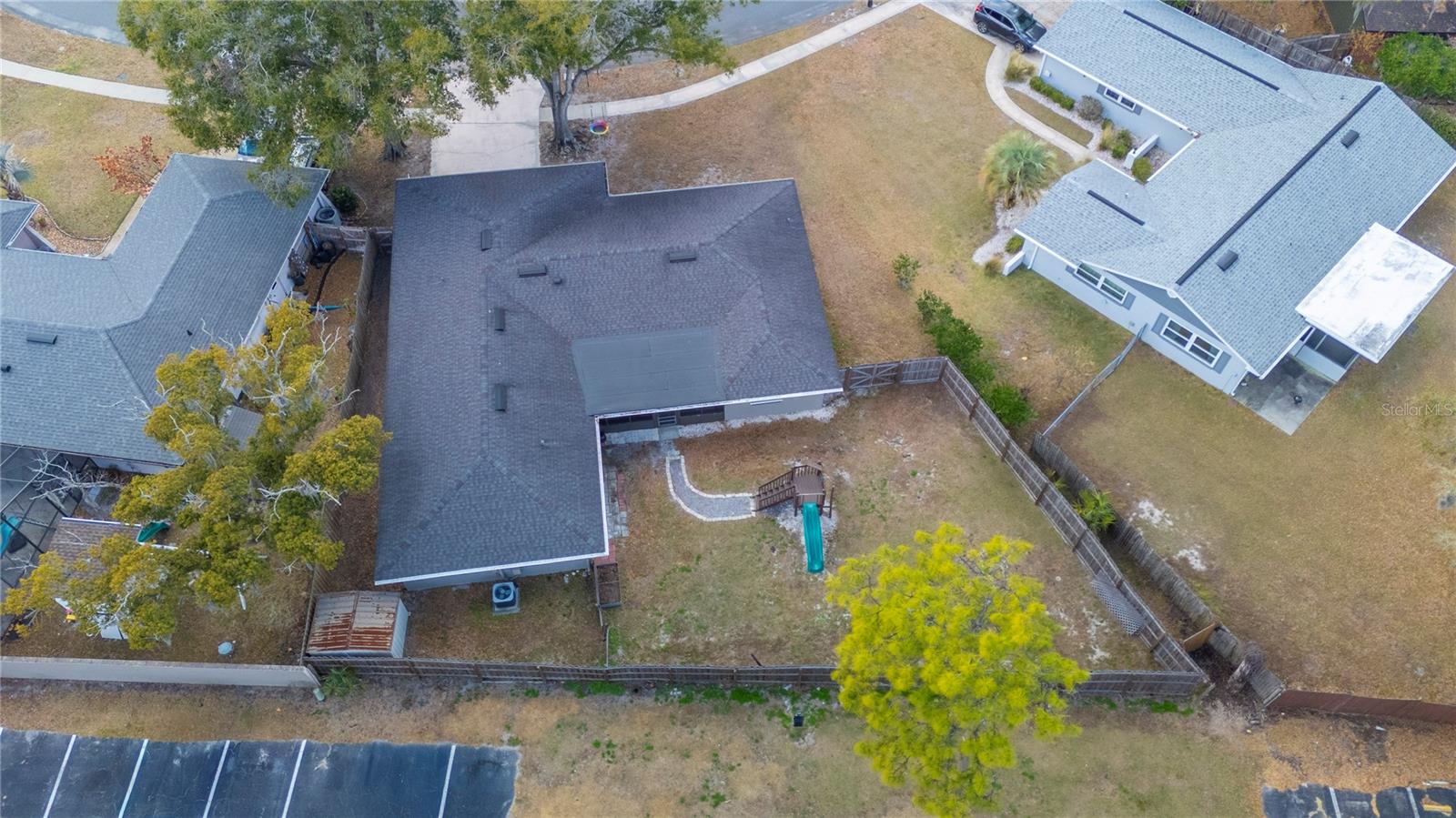 Image 44 of 50 For 513 Queens Loop N