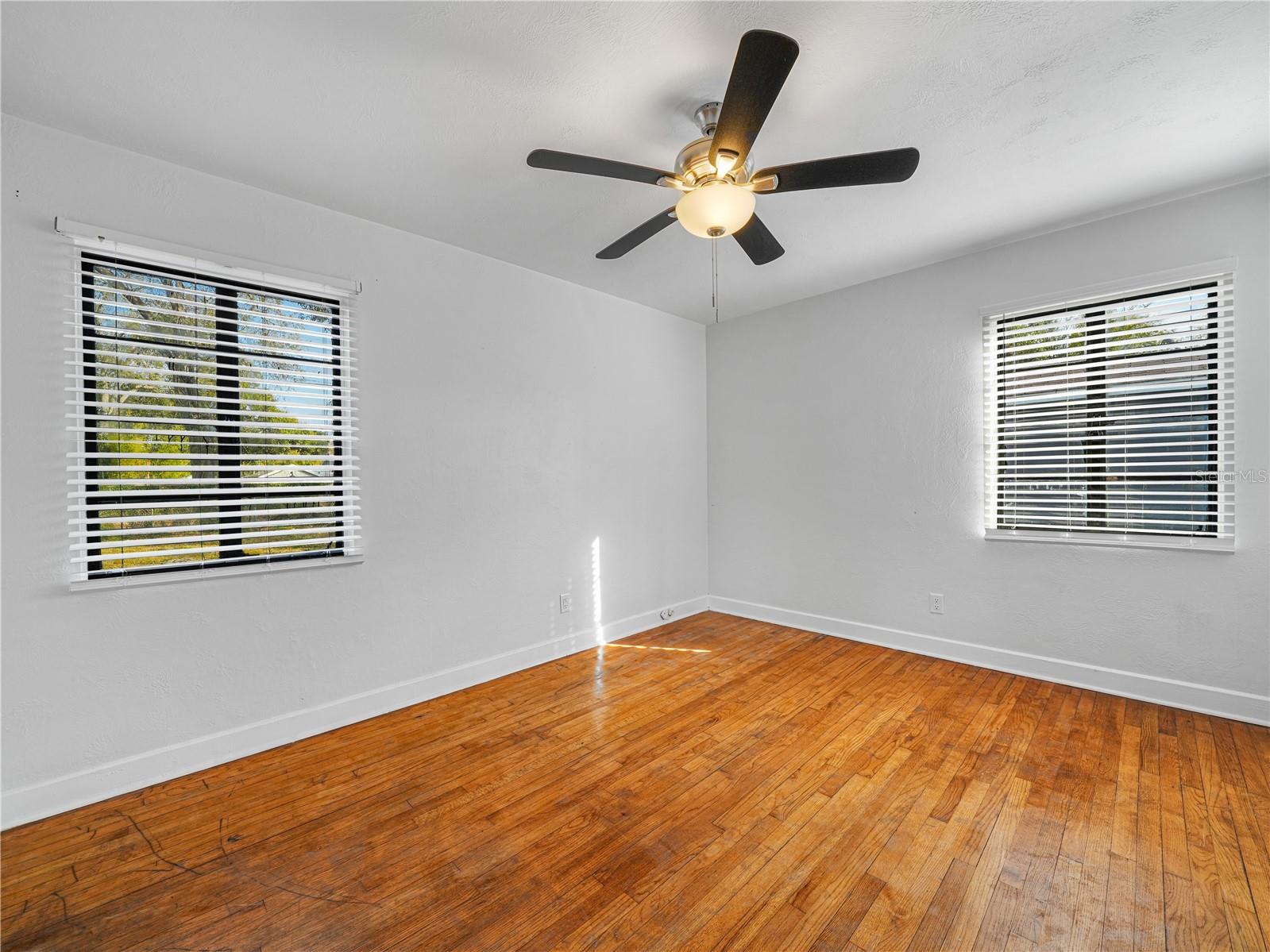 Image 12 of 22 For 510 Ingraham Avenue