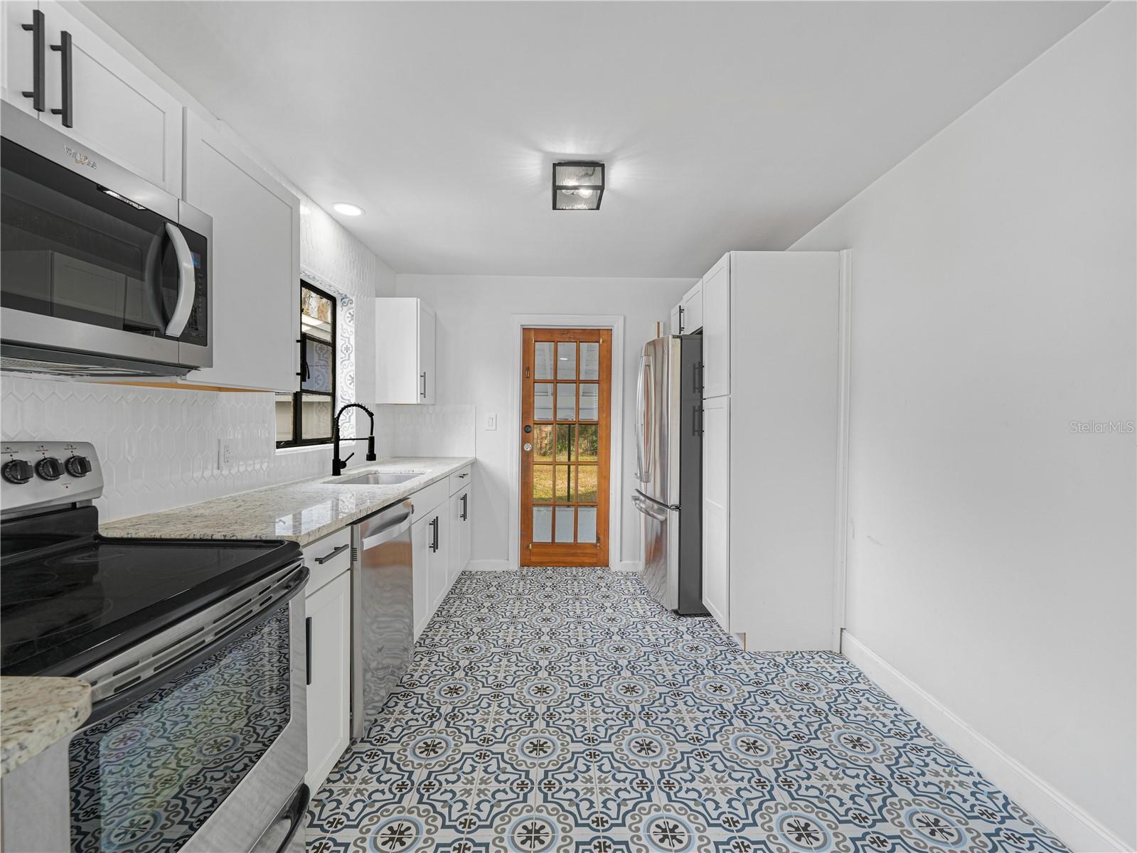 Image 6 of 22 For 510 Ingraham Avenue