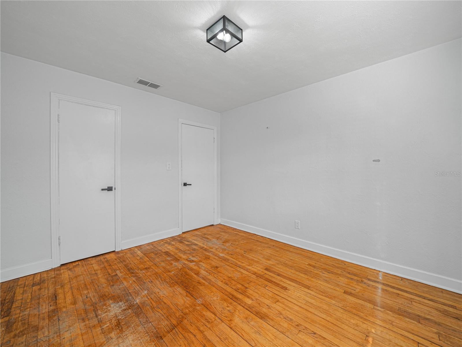 Image 9 of 22 For 510 Ingraham Avenue