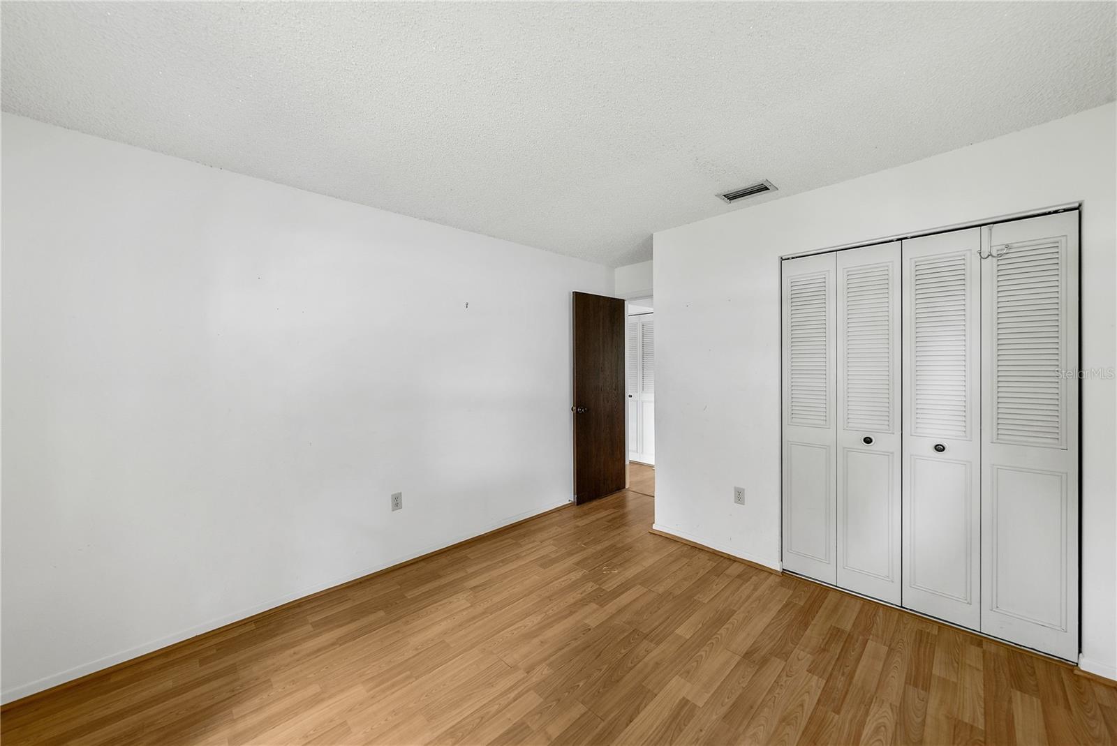 Image 17 of 42 For 1548 Foxridge Run Sw