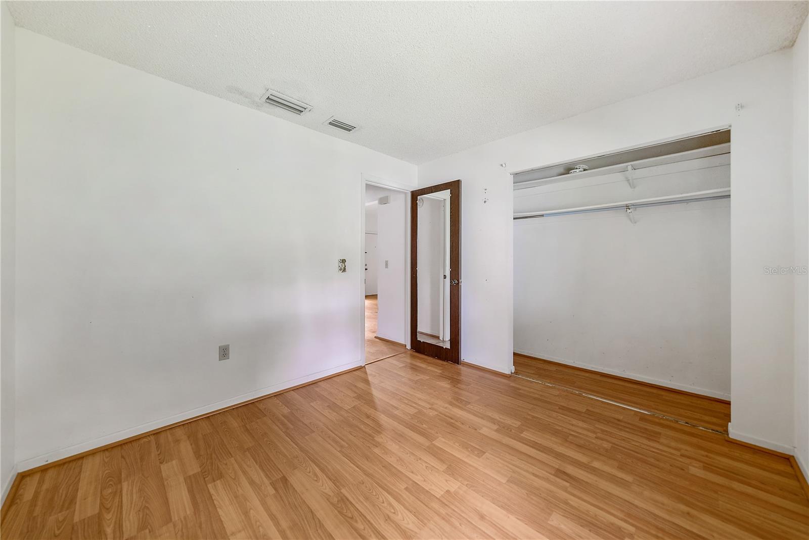 Image 20 of 42 For 1548 Foxridge Run Sw