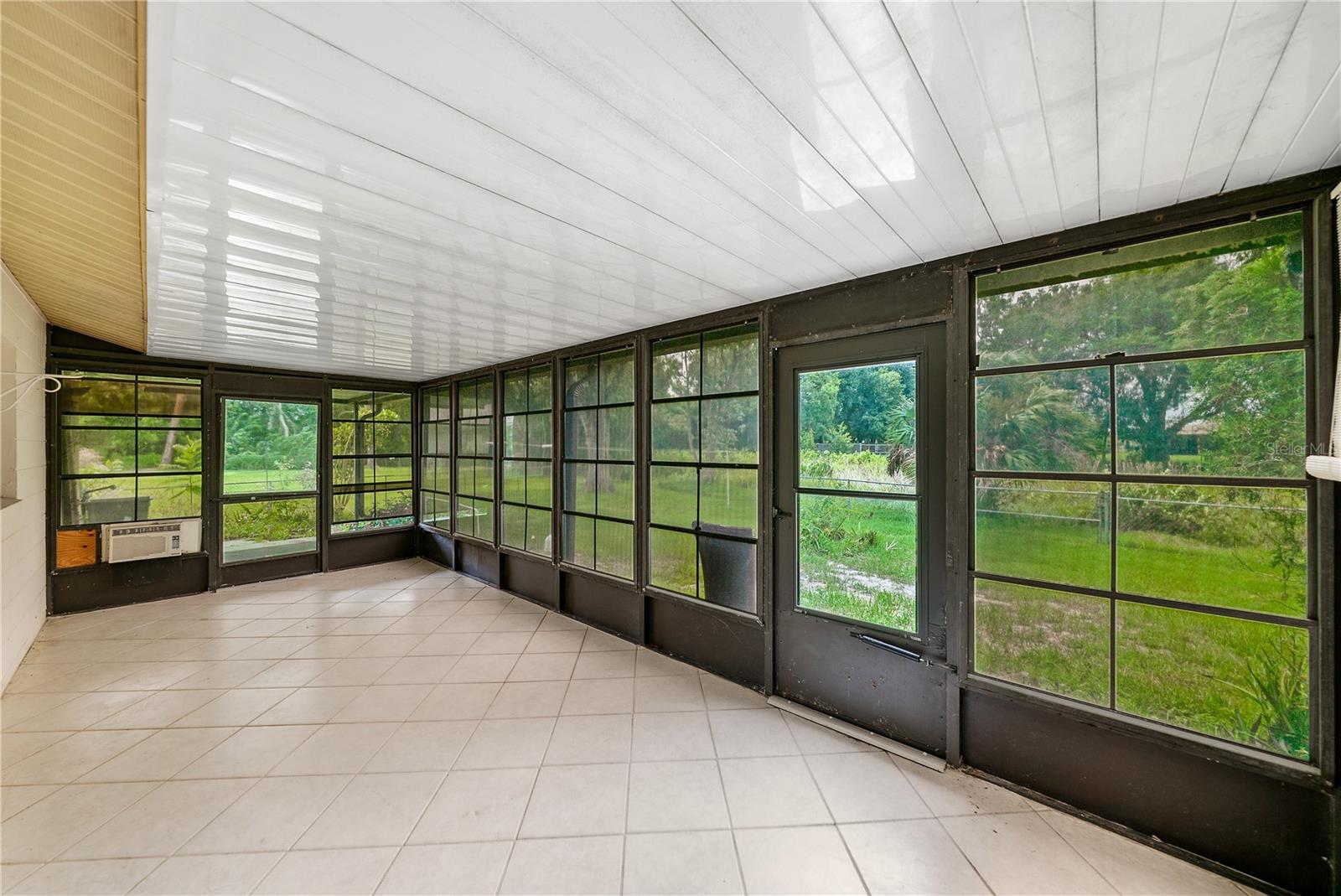 Image 21 of 42 For 1548 Foxridge Run Sw