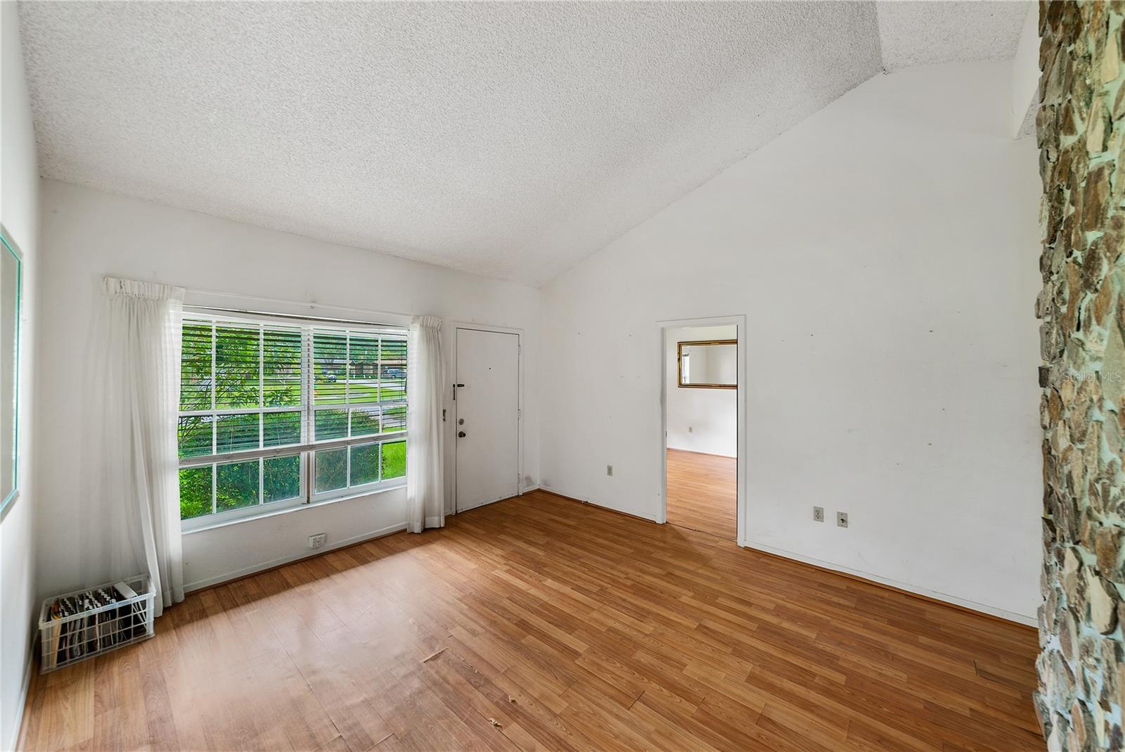 Image 3 of 42 For 1548 Foxridge Run Sw