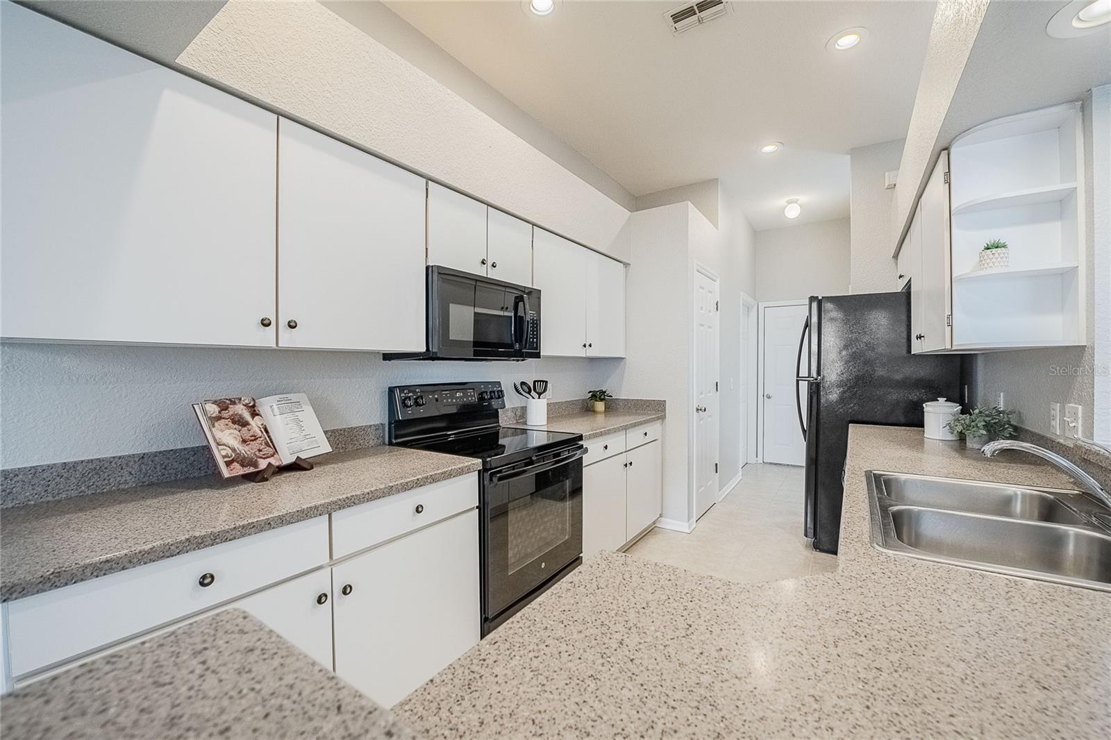 Image 10 of 41 For 2827 Shaughnessy Way