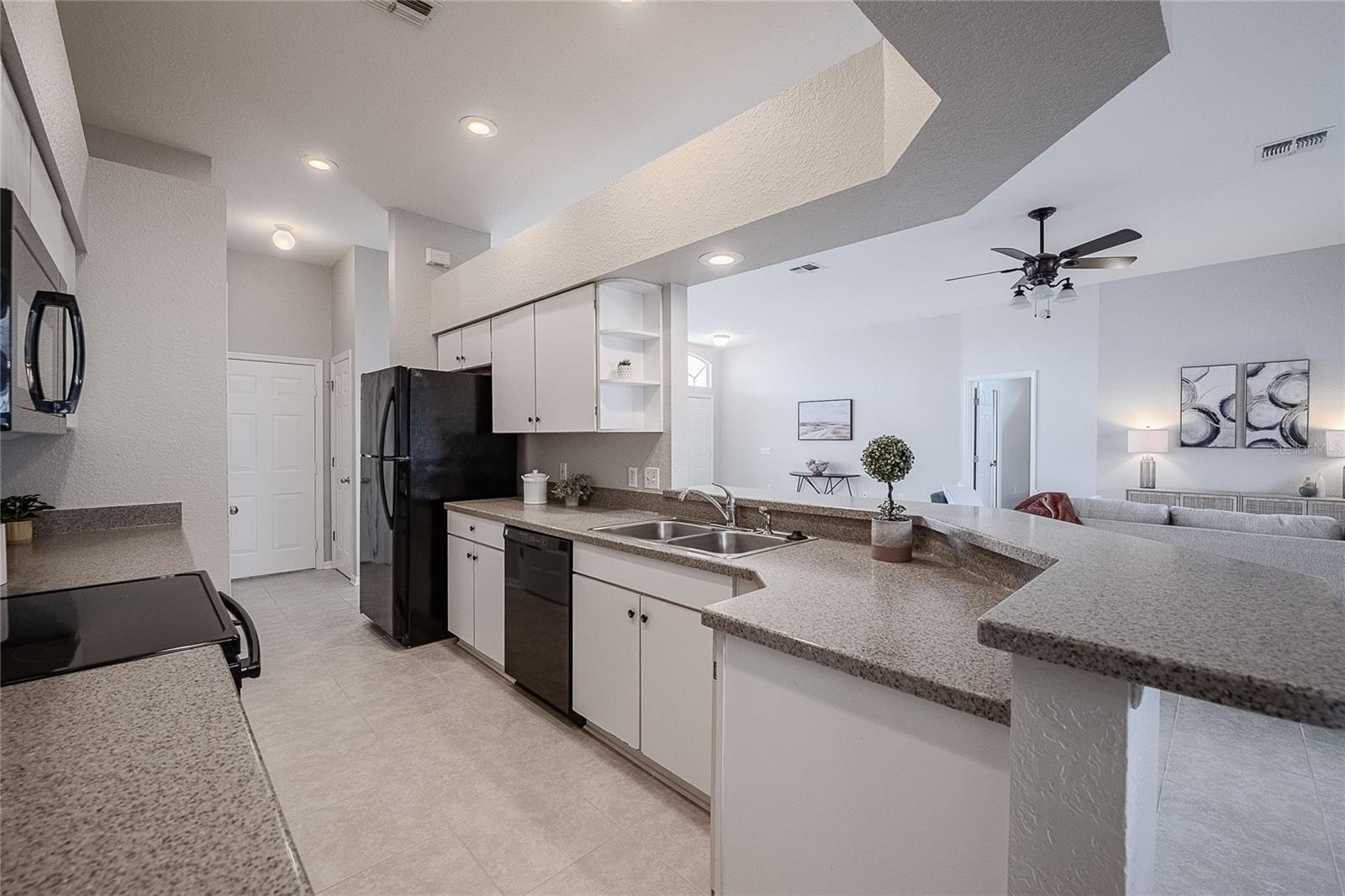 Image 12 of 41 For 2827 Shaughnessy Way