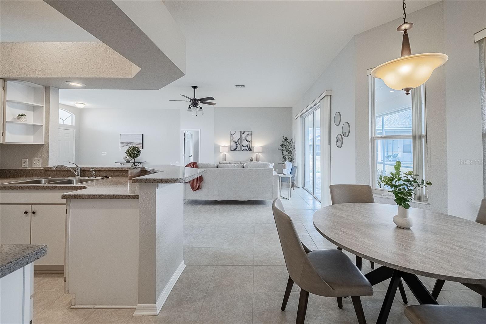 Image 13 of 41 For 2827 Shaughnessy Way