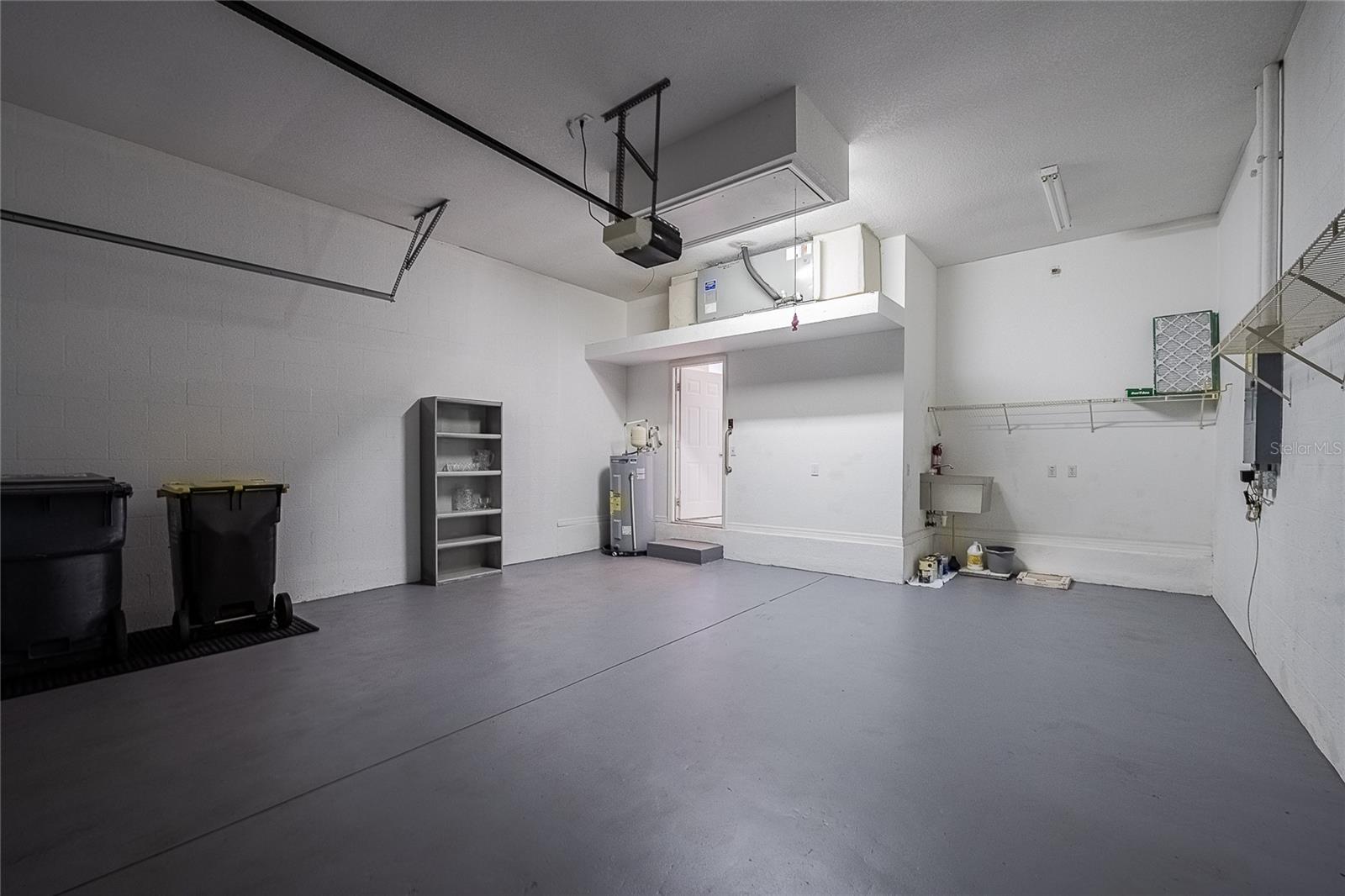 Image 35 of 41 For 2827 Shaughnessy Way