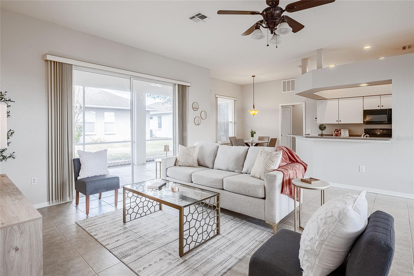 Image 5 of 41 For 2827 Shaughnessy Way