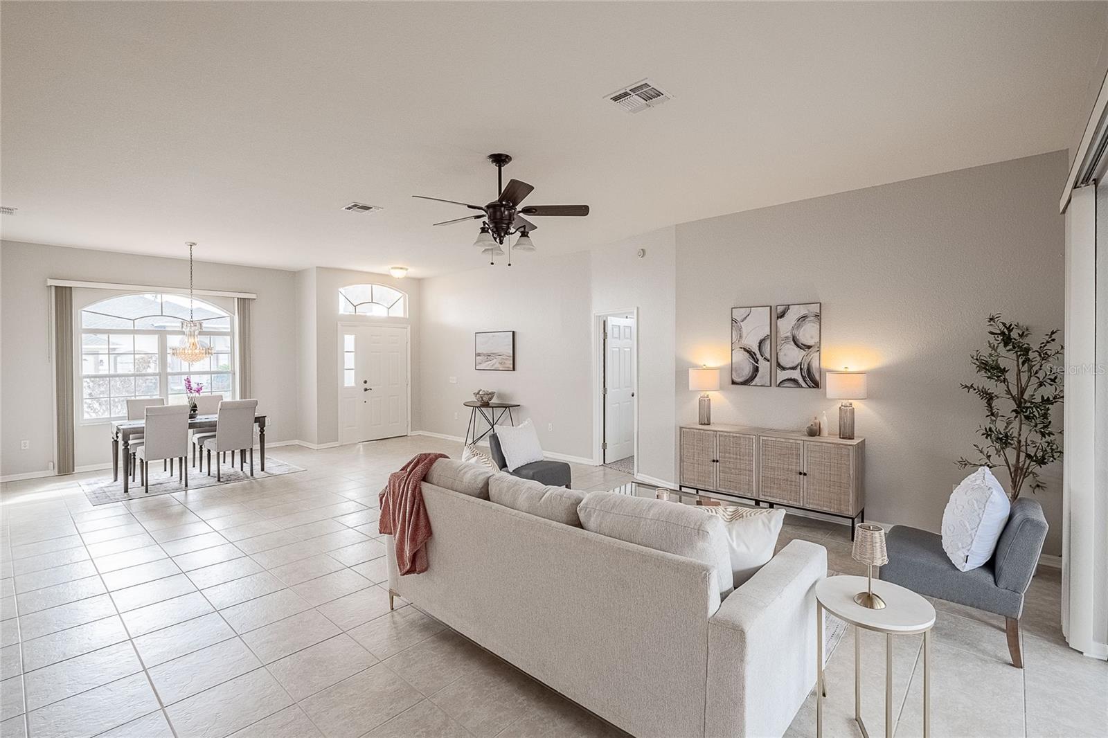 Image 6 of 41 For 2827 Shaughnessy Way