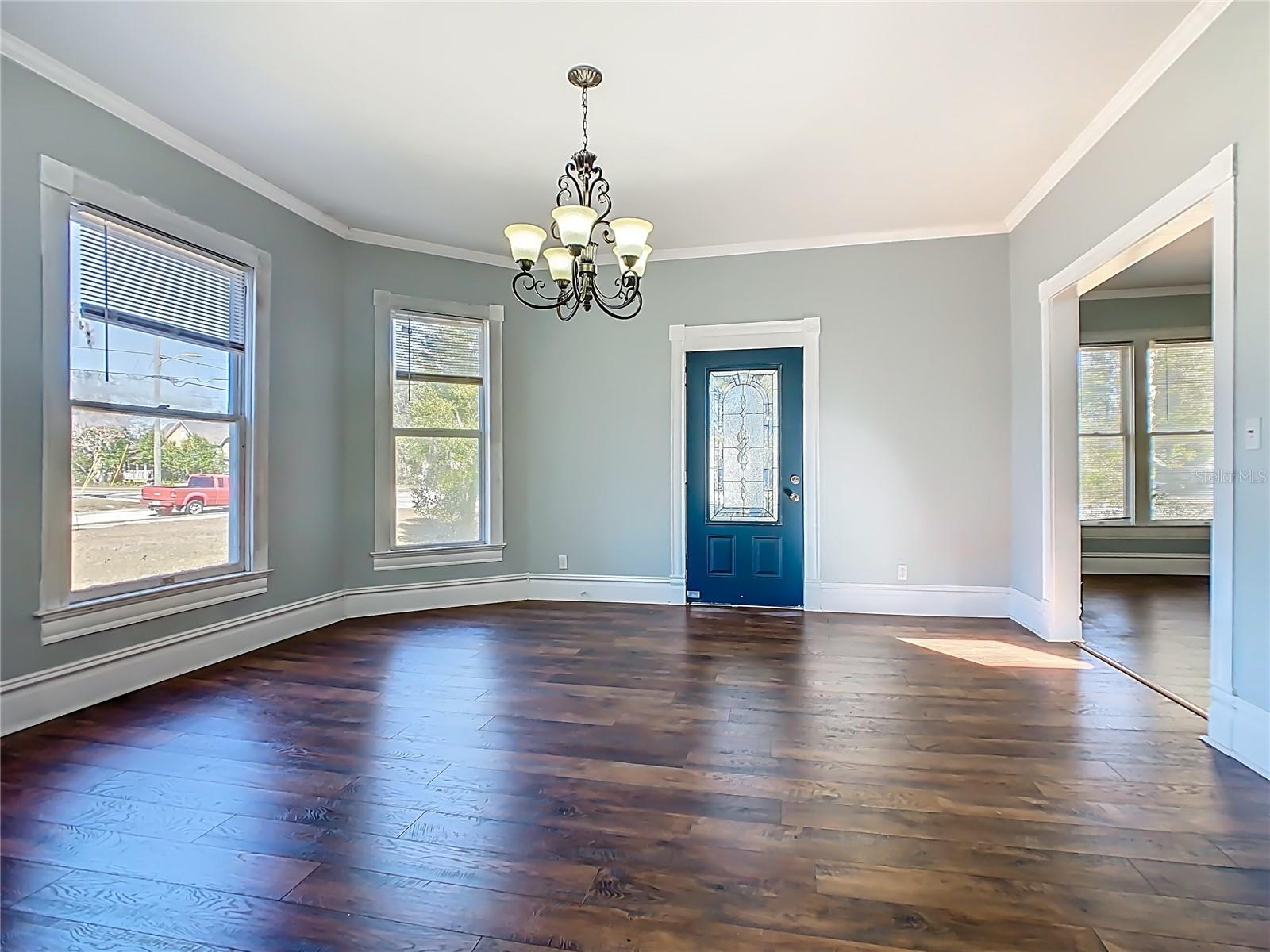 Image 13 of 46 For 304 Main Street