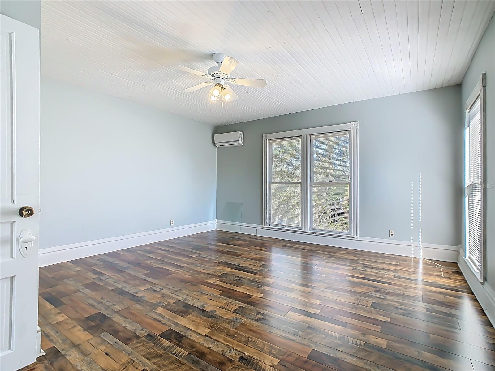 Image 29 of 46 For 304 Main Street