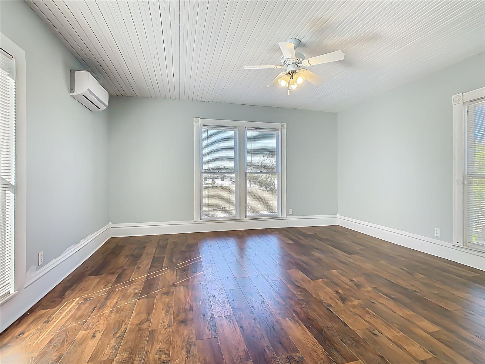 Image 34 of 46 For 304 Main Street