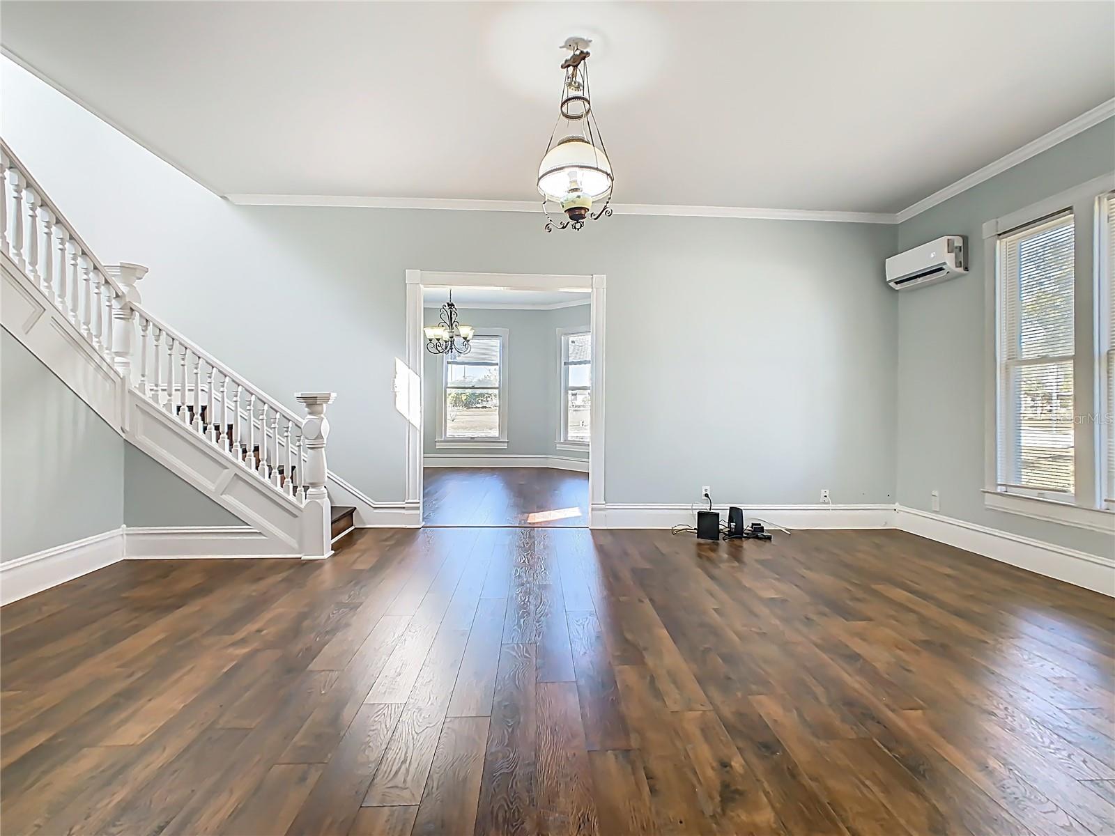 Image 8 of 46 For 304 Main Street