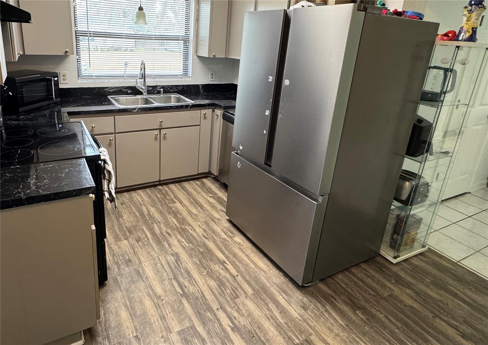 Image 9 of 17 For 2925 Bellwood Avenue